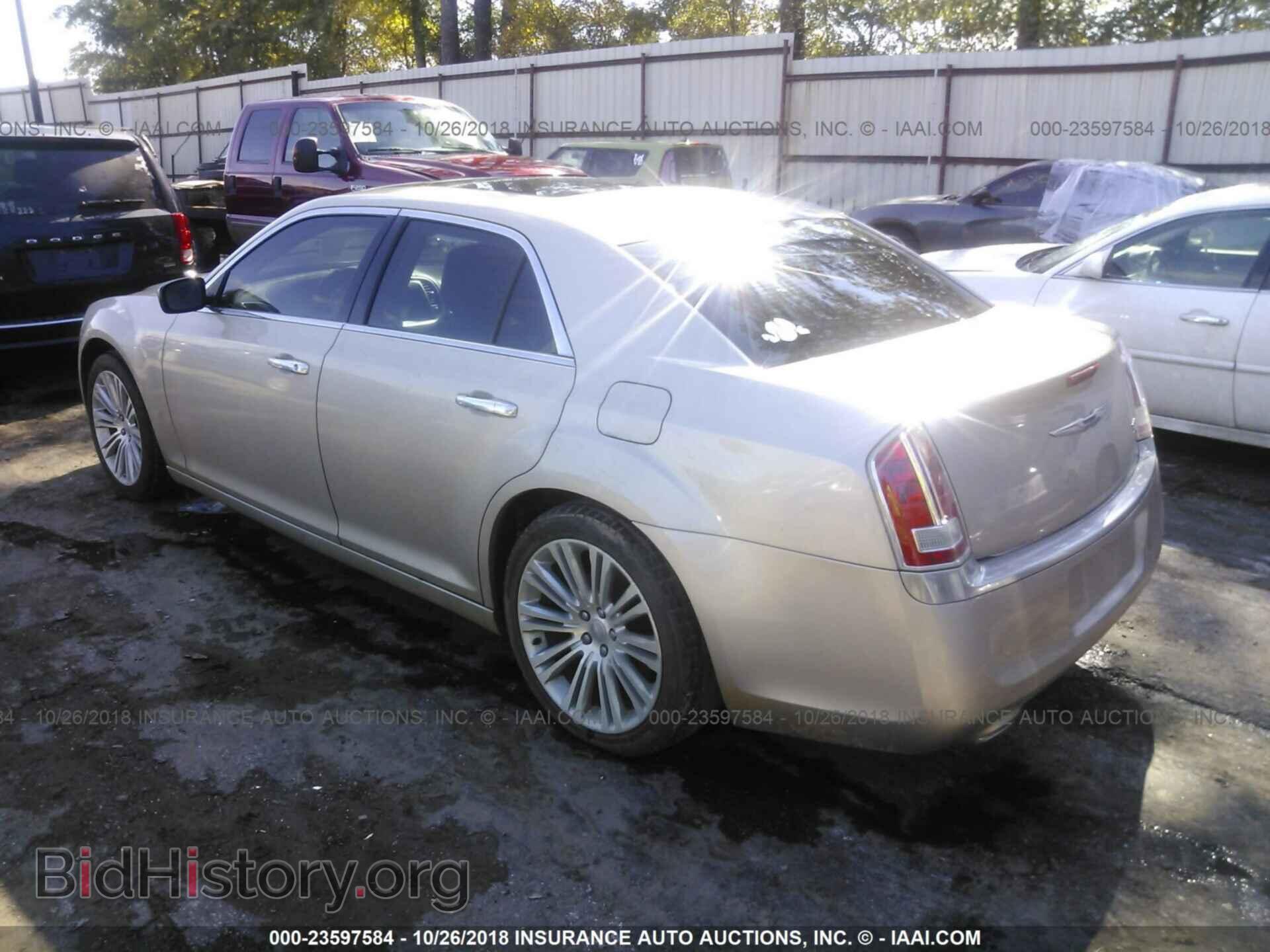 2012 Chrysler 300c - VIN: 2C3CCAPT4CH274090 - Фото 3