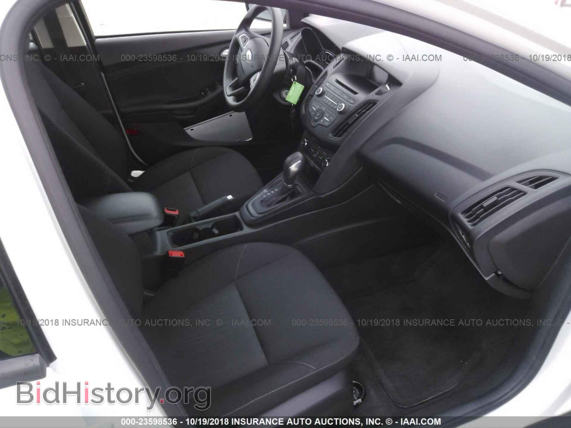 2017 Ford Focus - VIN: 1FADP3F23HL249626 - Photo 5