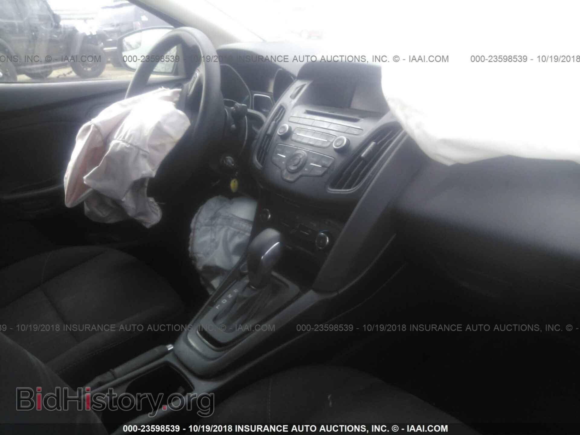2017 Ford Focus - VIN: 1FADP3E25HL221697 - Фото 5