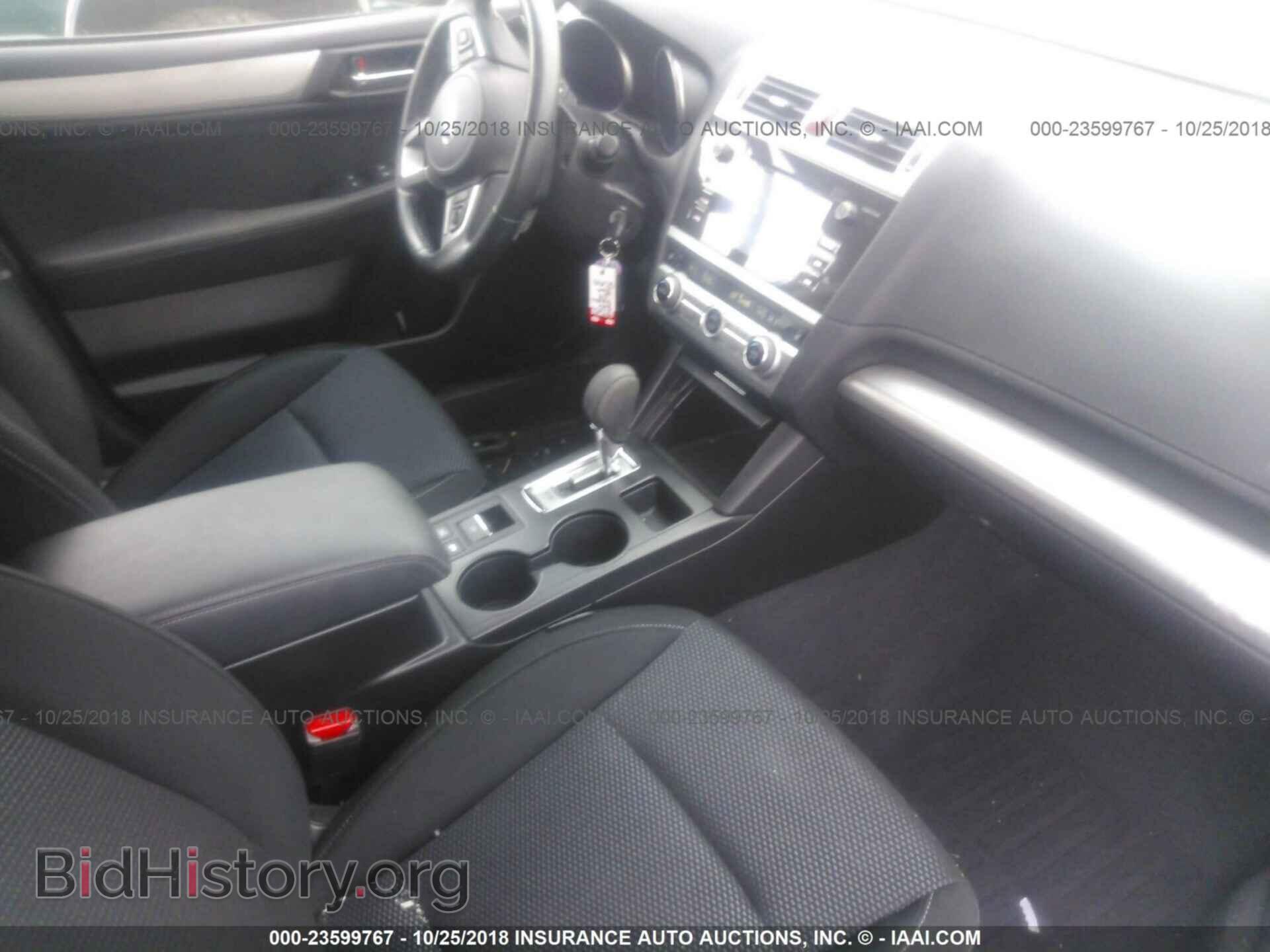 2016 Subaru Outback - VIN: 4S4BSACC1G3322990 - Photo 5