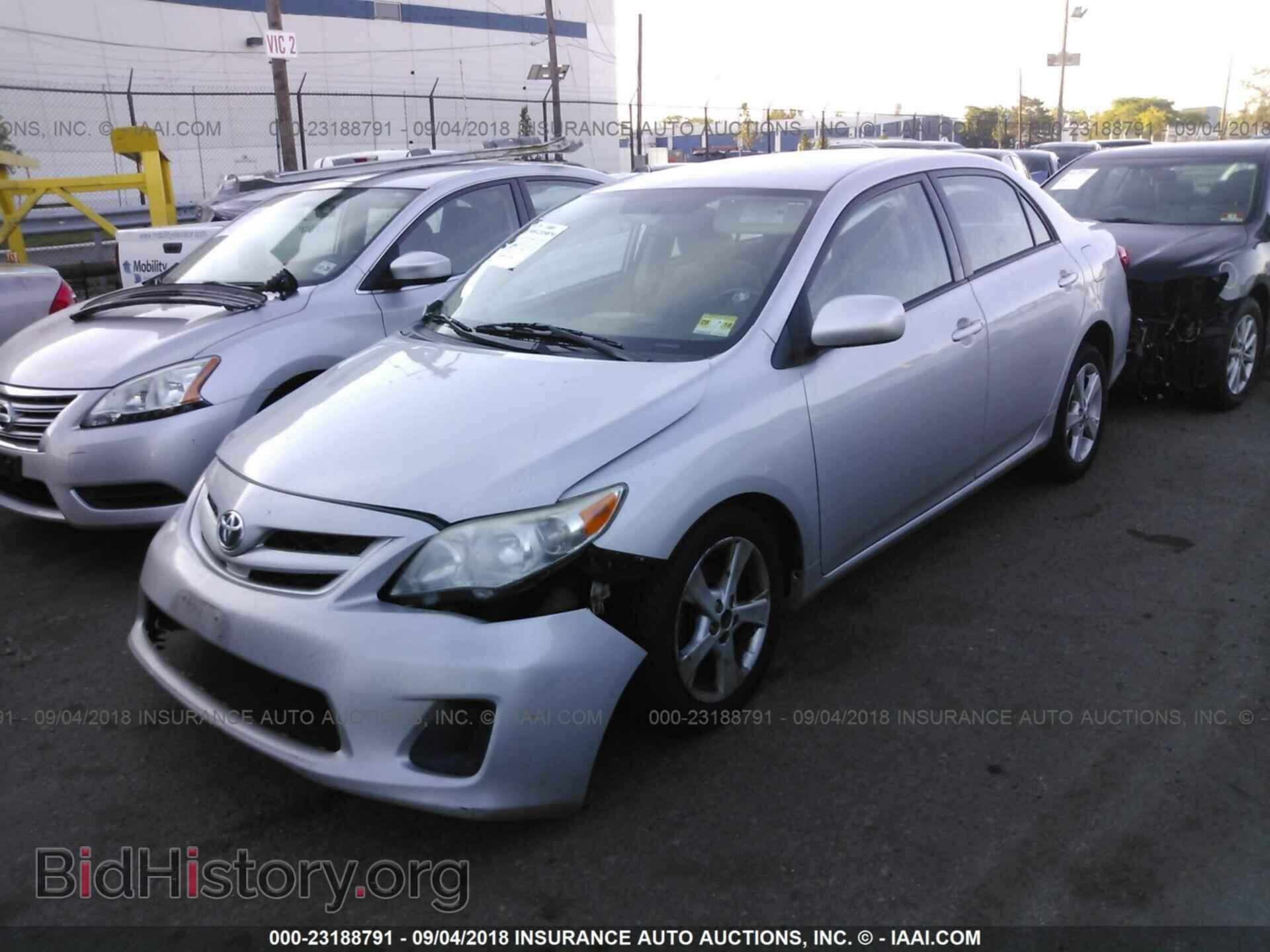 2011 TOYOTA COROLLA - VIN: 2T1BU4EEXBC631260 - Фото 2