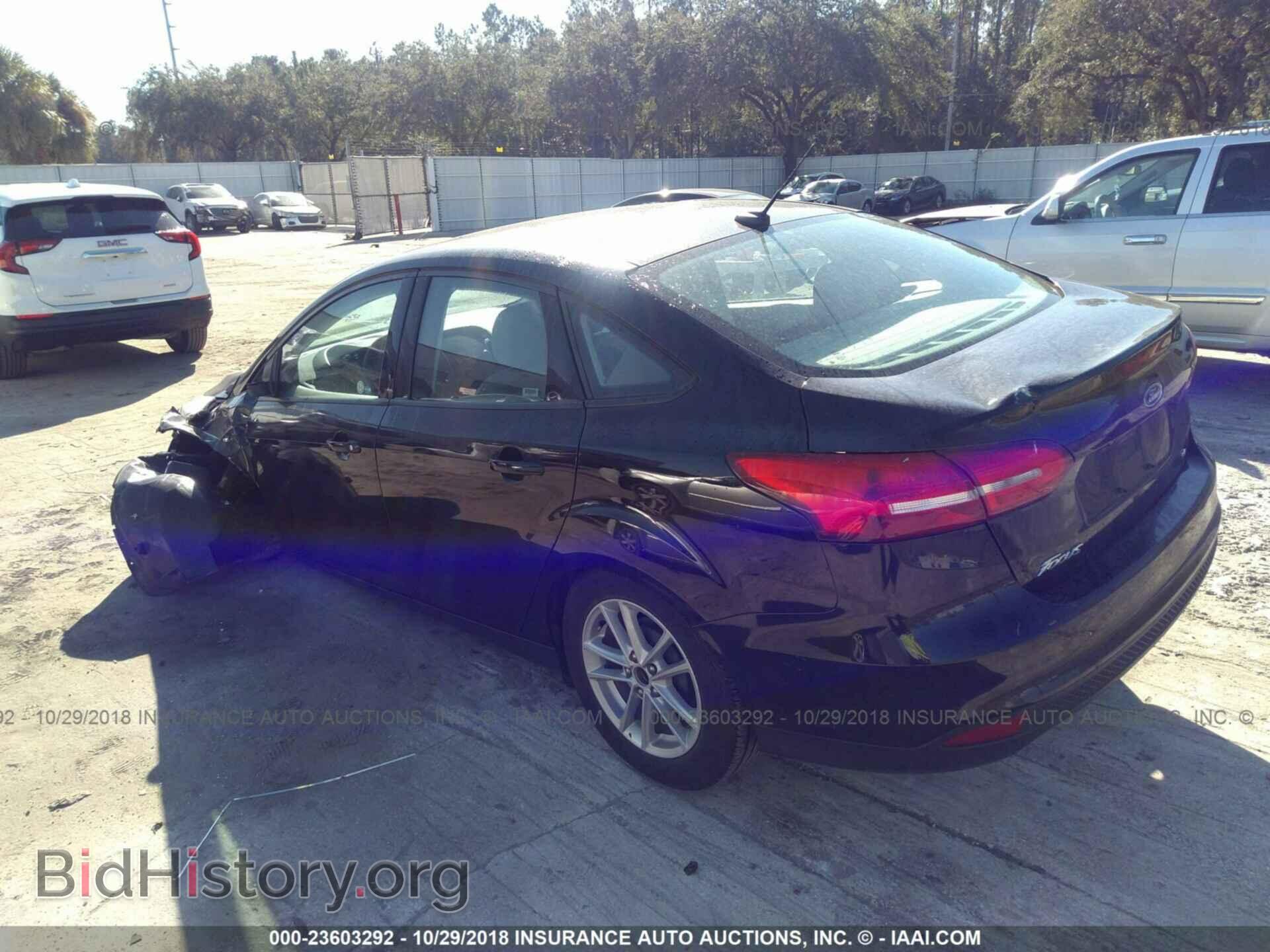 2017 Ford Focus - VIN: 1FADP3F21HL268045 - Photo 3