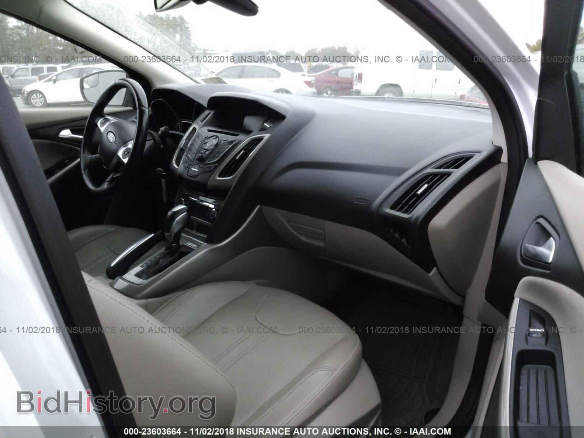 2012 Ford Focus - VIN: 1FAHP3H2XCL282663 - Photo 4