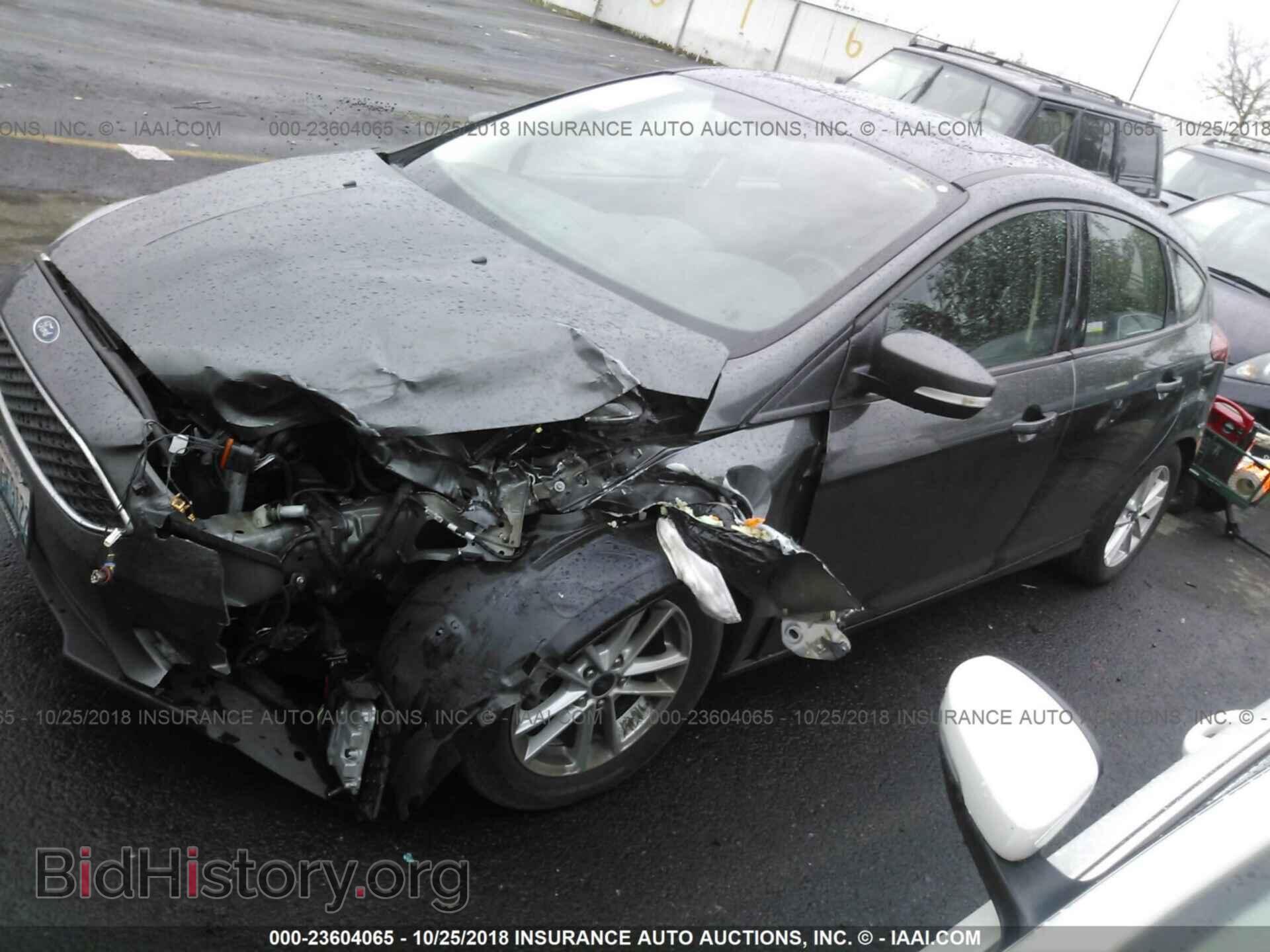 2016 Ford Focus - VIN: 1FADP3K24GL363638 - Фото 2