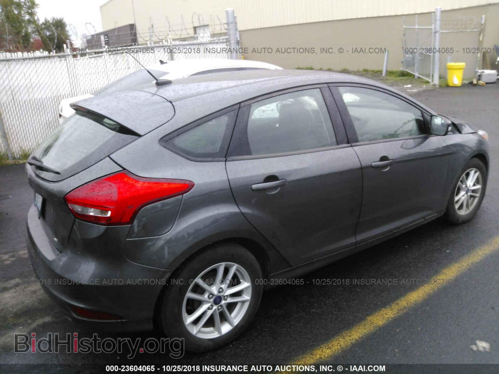 2016 Ford Focus - VIN: 1FADP3K24GL363638 - Фото 4
