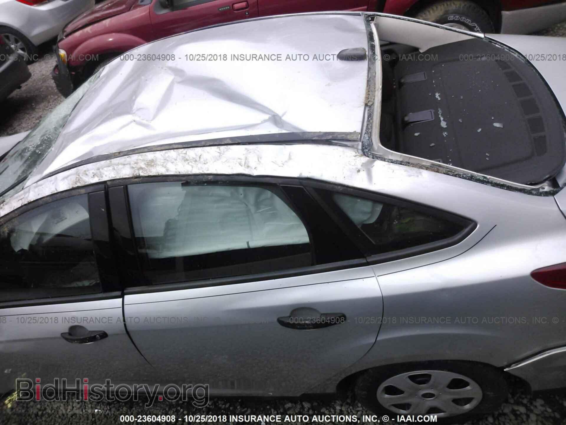 2016 Ford Focus - VIN: 1FADP3E20GL403502 - Photo 6
