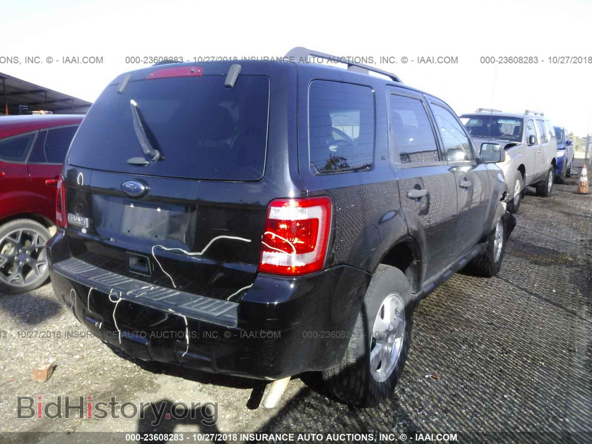 2012 Ford Escape - VIN: 1FMCU0D71CKC10667 - Photo 4
