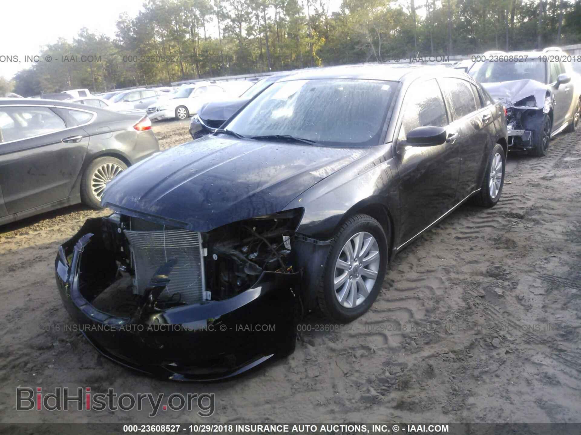 2012 Chrysler 200 - VIN: 1C3CCBBB1CN301743 - Фото 2