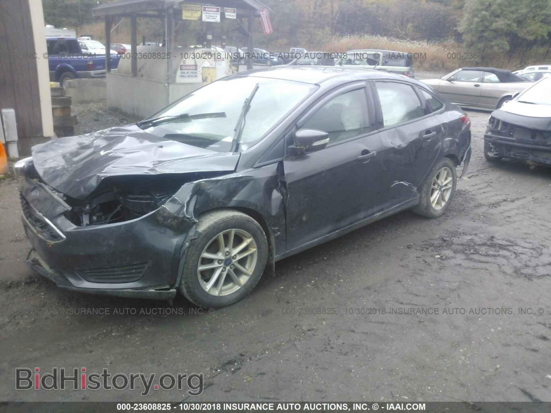 2016 Ford Focus - VIN: 1FADP3FE2GL396612 - Photo 2