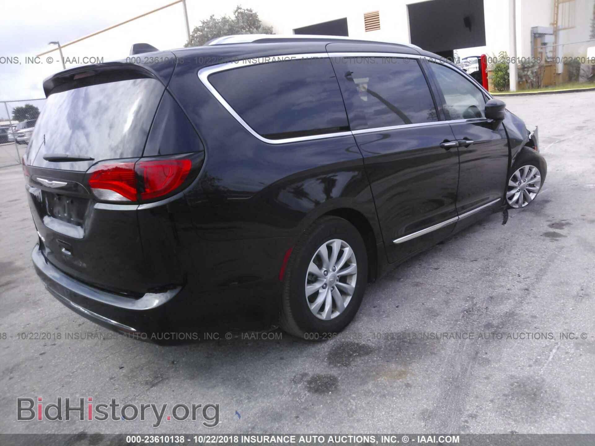 2018 Chrysler Pacifica - VIN: 2C4RC1BG3JR141604 - Photo 4