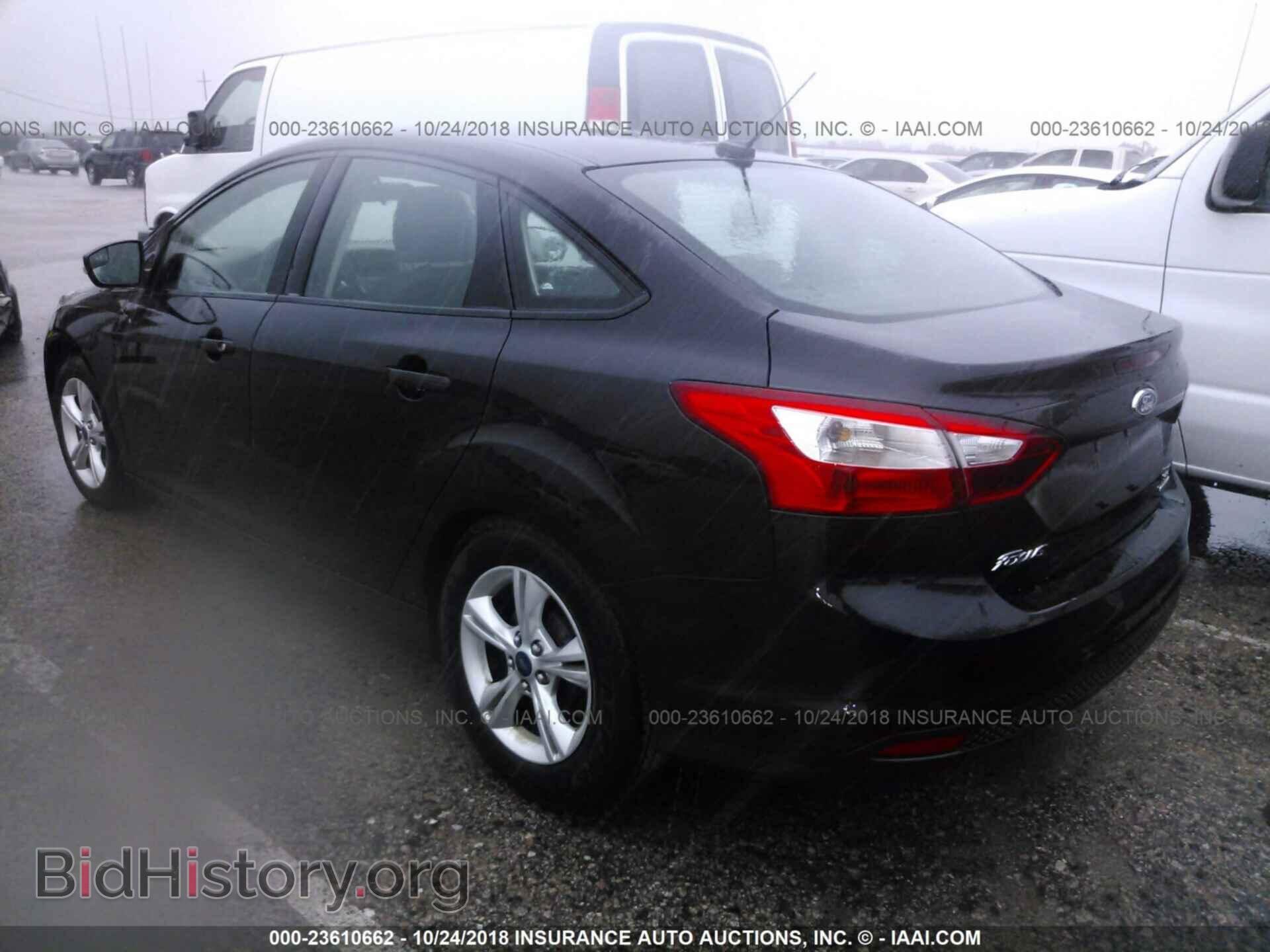 2014 Ford Focus - VIN: 1FADP3F23EL133404 - Photo 3