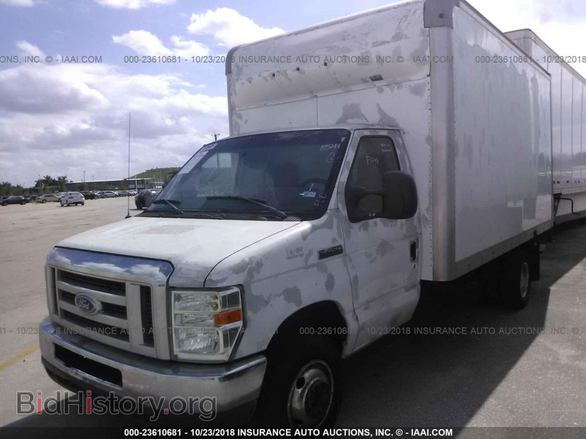 2011 Ford Econoline - VIN: 1FDXE4FS7BDA86513 - Photo 2