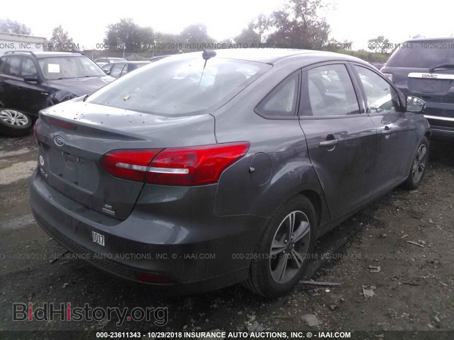 2017 Ford Focus - VIN: 1FADP3FE5HL335918 - Photo 4