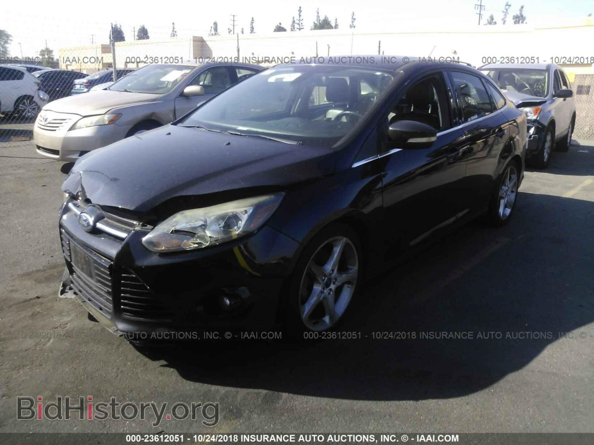 2012 Ford Focus - VIN: 1FAHP3J22CL302012 - Фото 2