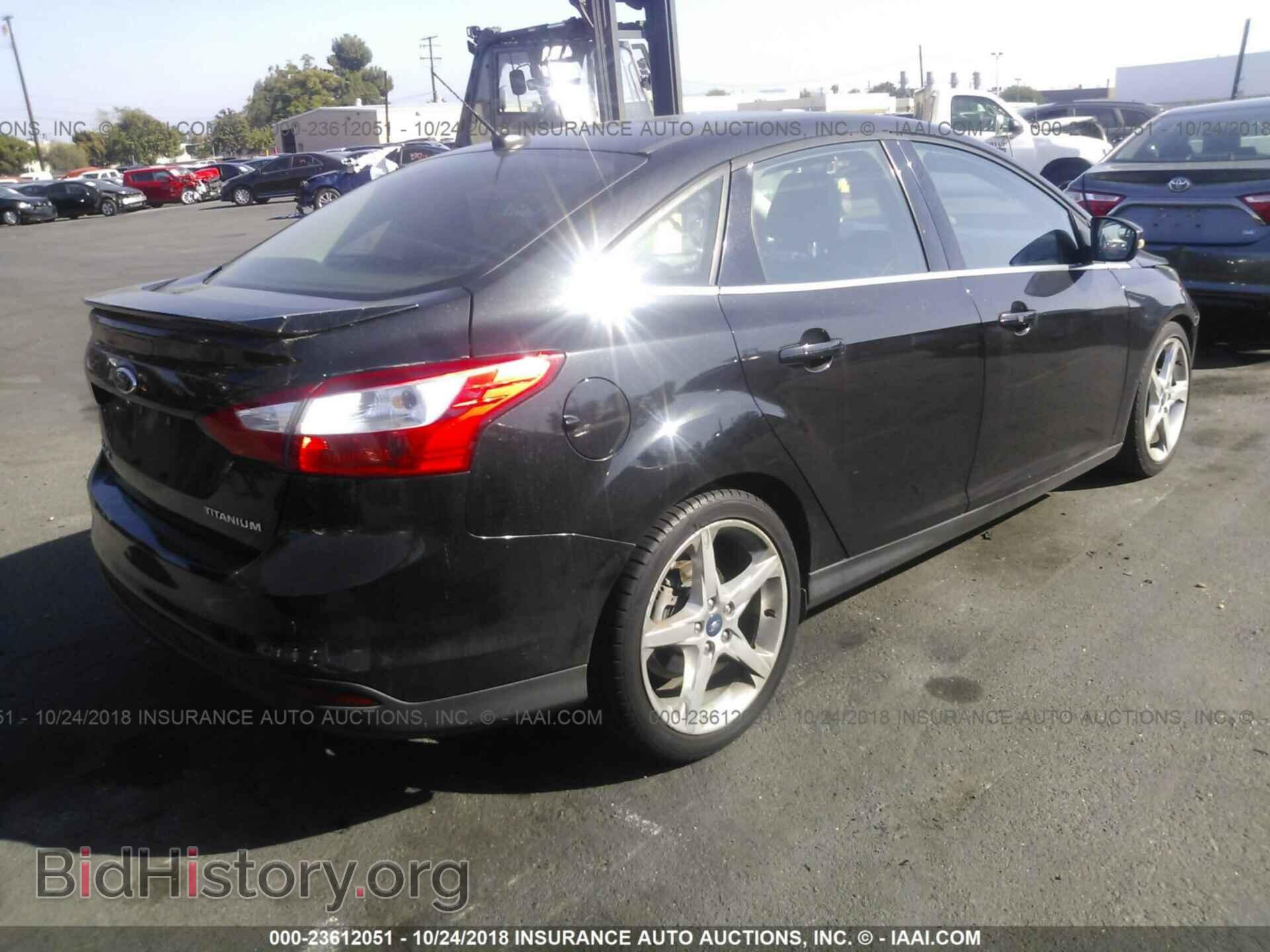 2012 Ford Focus - VIN: 1FAHP3J22CL302012 - Фото 4