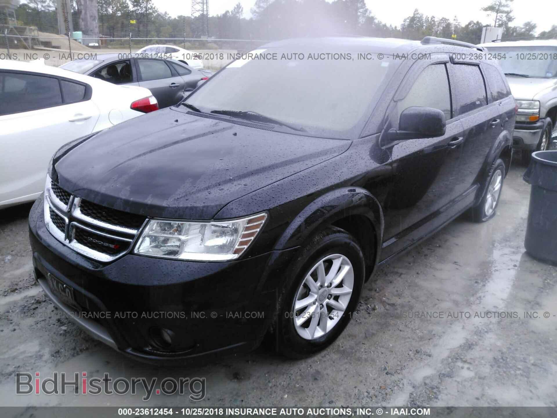 2015 Dodge Journey - VIN: 3C4PDCBB9FT677014 - Photo 2
