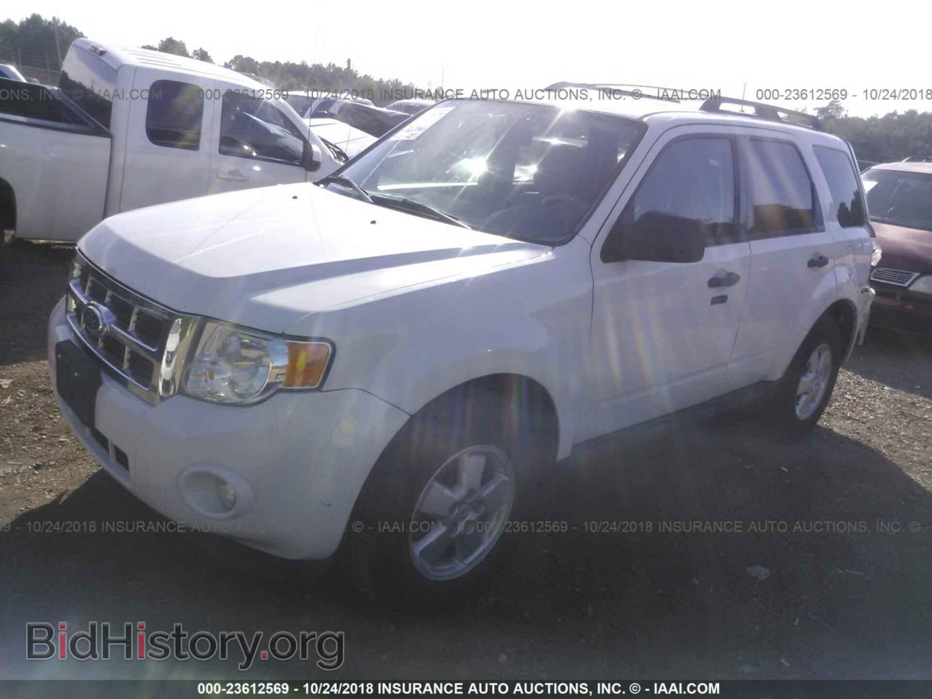 2012 Ford Escape - VIN: 1FMCU0D71CKA88151 - Фото 2