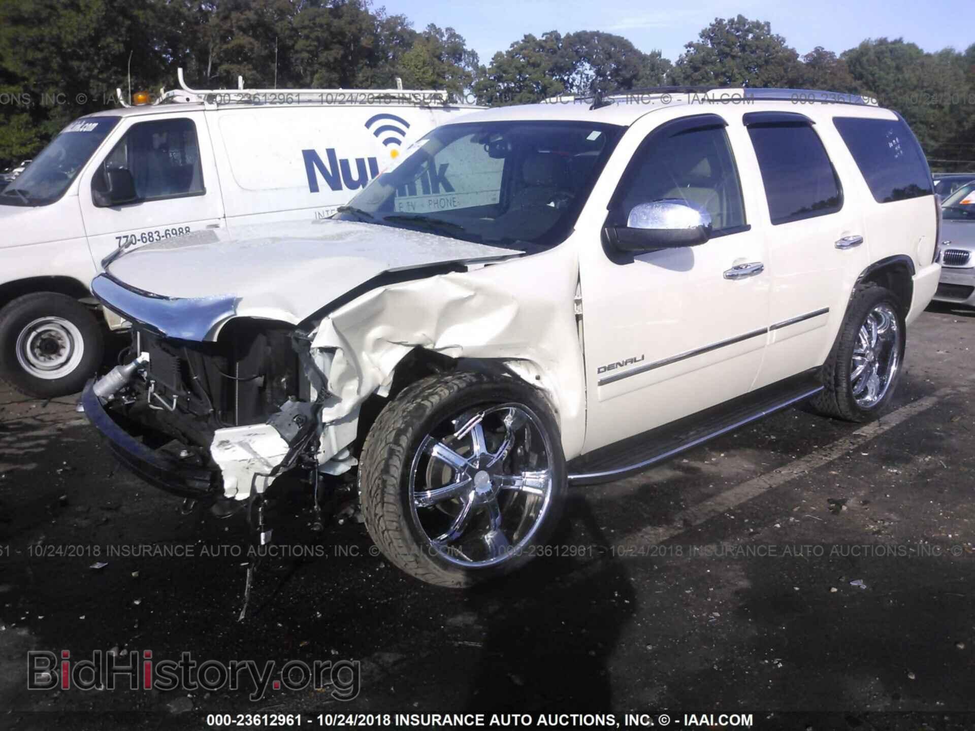 2013 Gmc Yukon - VIN: 1GKS1EEF1DR301995 - Фото 2