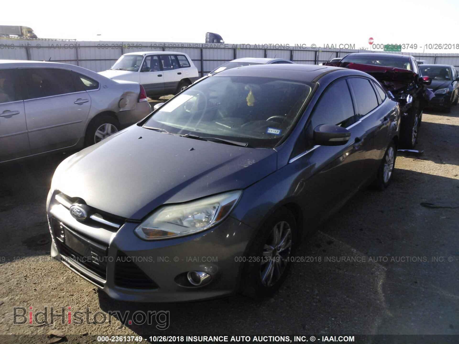 2012 Ford Focus - VIN: 1FAHP3H22CL162081 - Фото 2