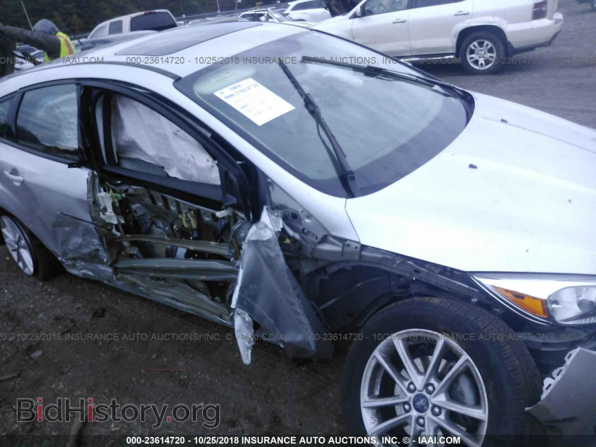 2016 Ford Focus - VIN: 1FADP3K28GL352240 - Фото 6