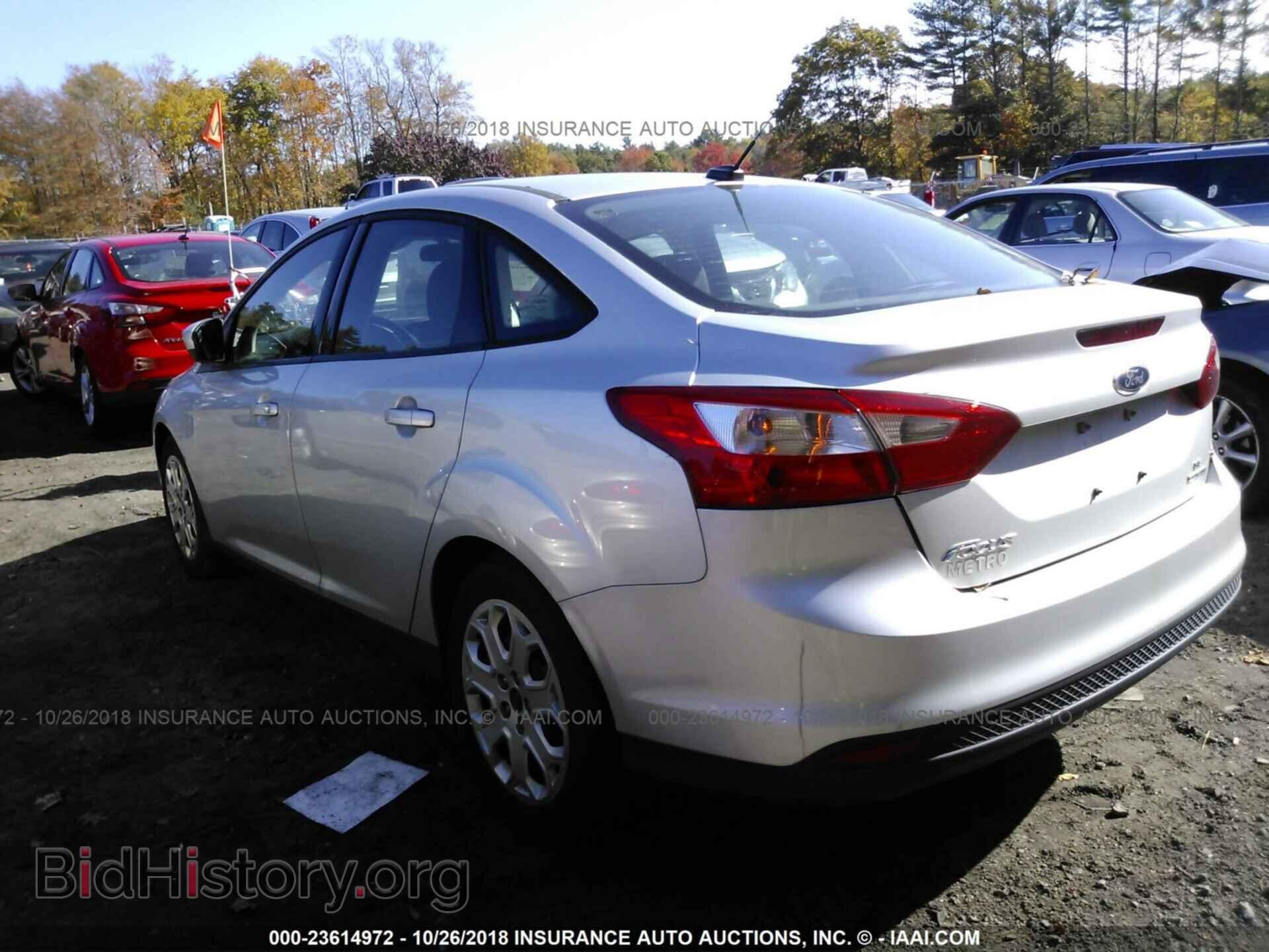 2012 Ford Focus - VIN: 1FAHP3F26CL460247 - Photo 3