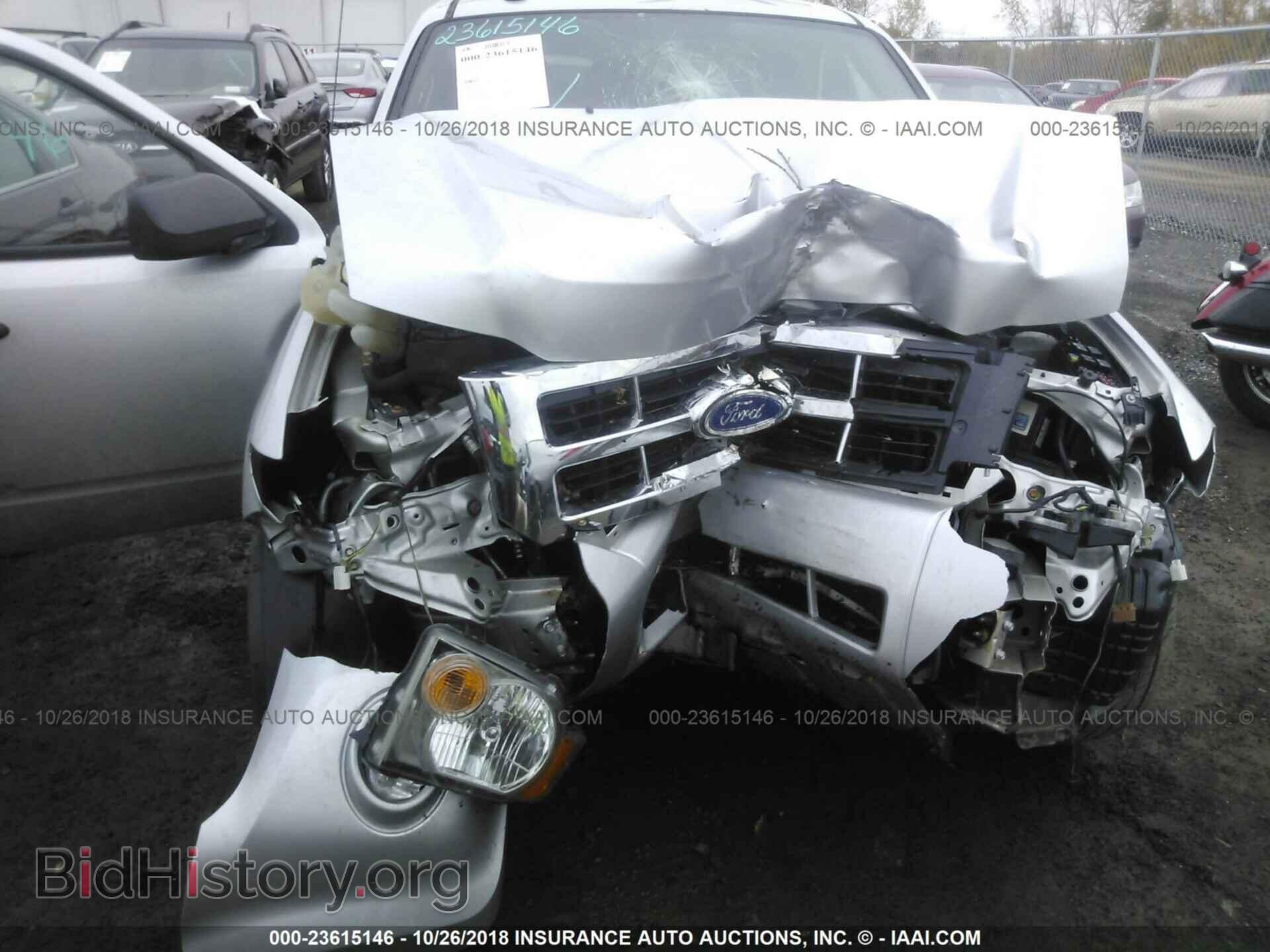 2011 Ford Escape - VIN: 1FMCU9D74BKC11816 - Фото 6