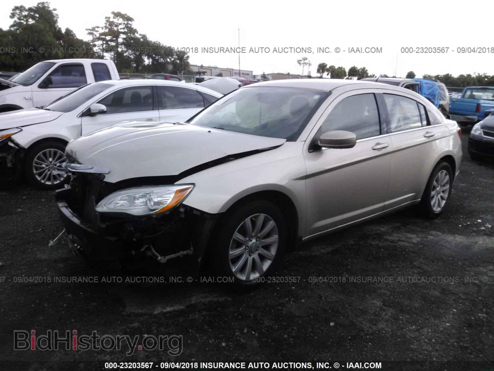 2014 CHRYSLER 200 - VIN: 1C3CCBBB0EN186068 - Photo 2