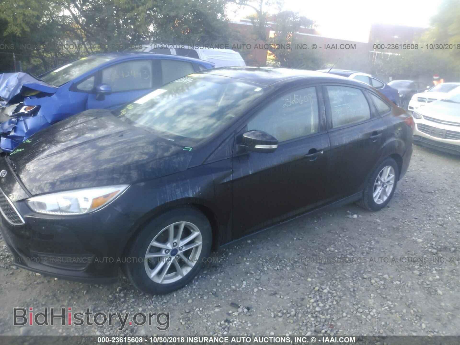 2016 Ford Focus - VIN: 1FADP3F29GL339183 - Photo 2