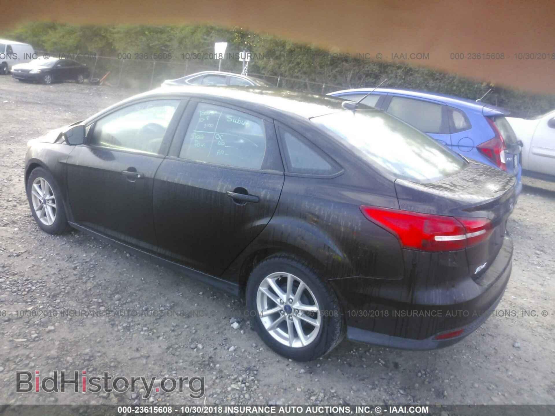 2016 Ford Focus - VIN: 1FADP3F29GL339183 - Photo 3