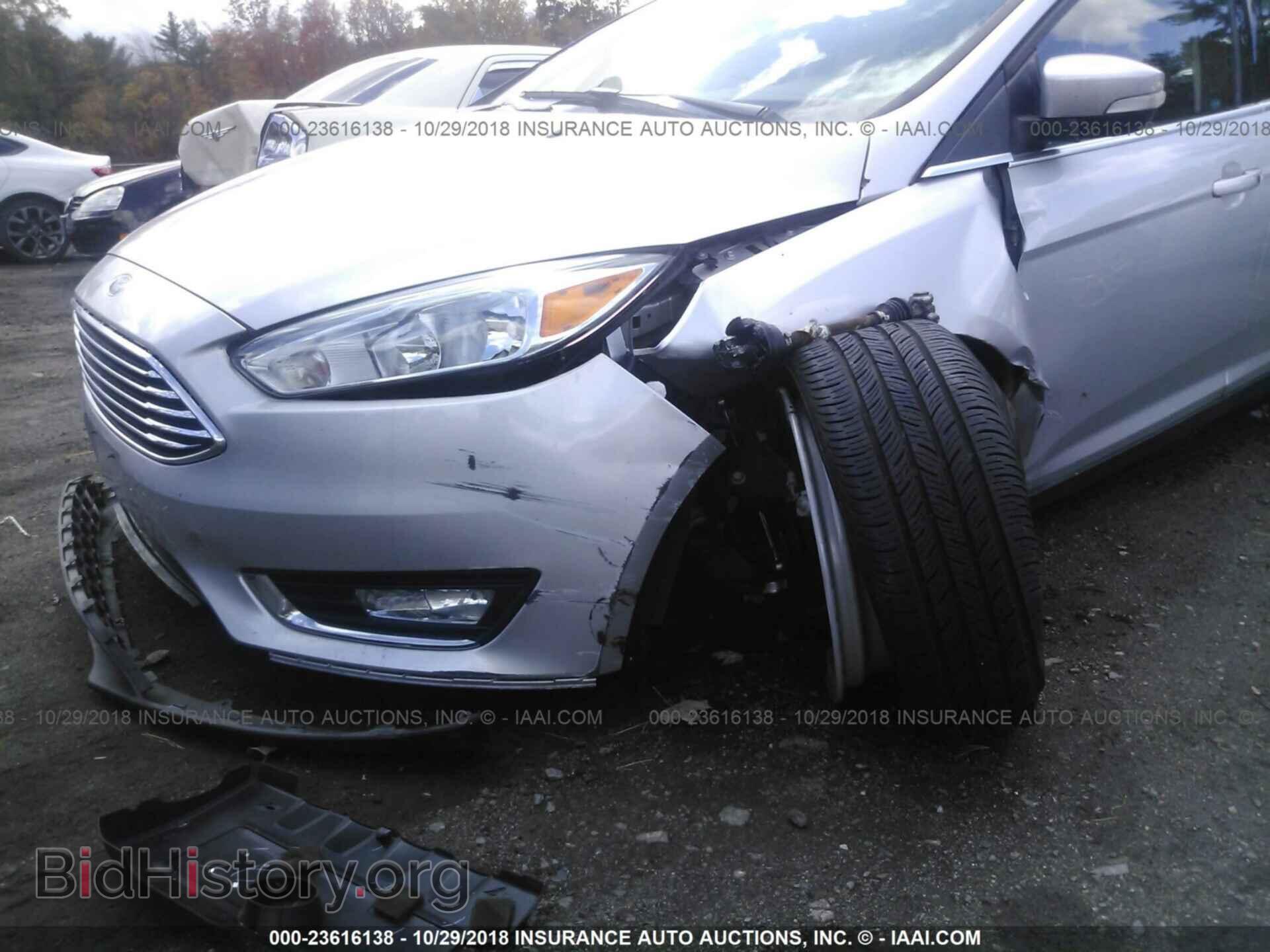 2015 Ford Focus - VIN: 1FADP3N20FL352937 - Photo 6