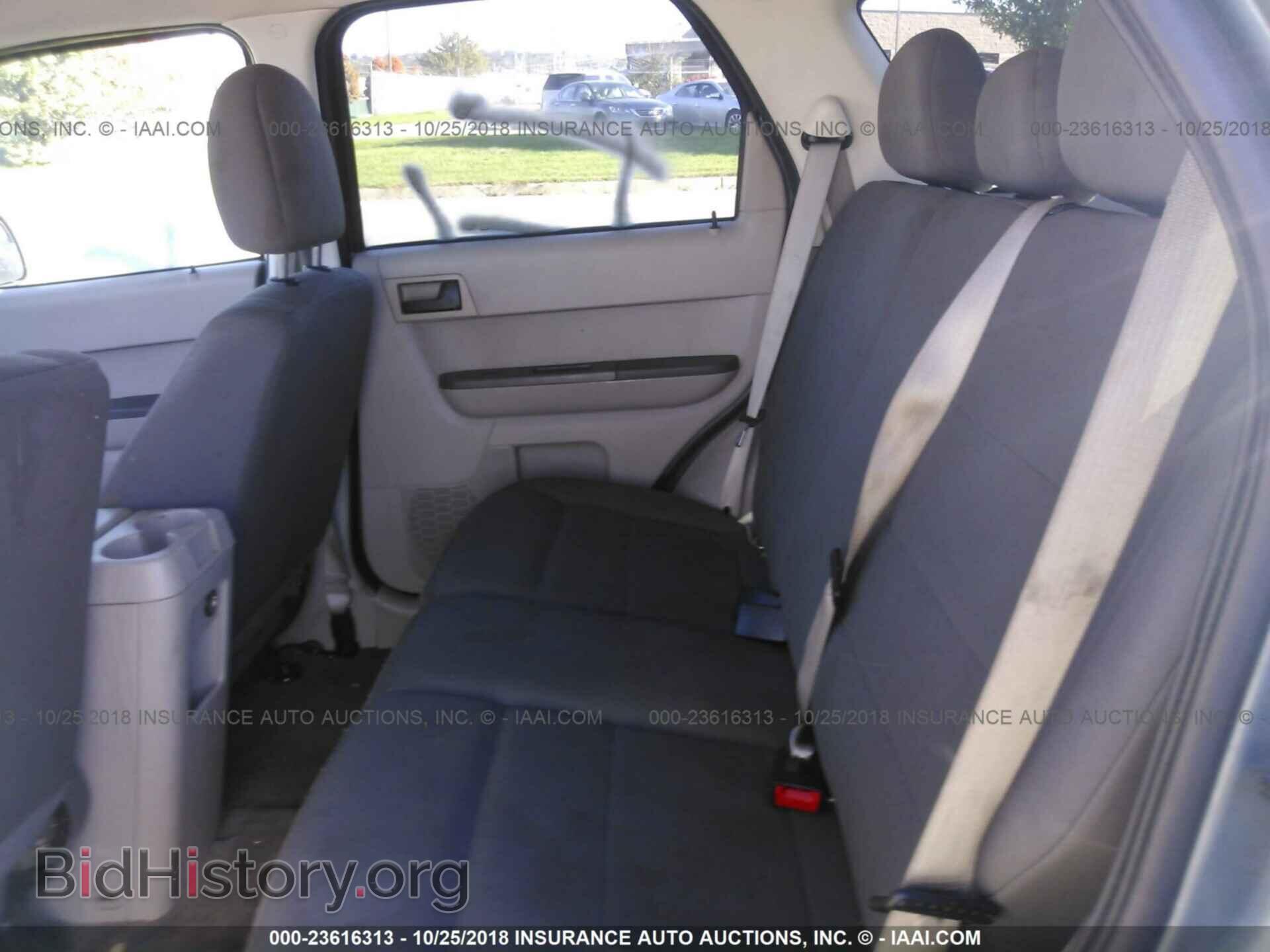 2011 FORD ESCAPE - VIN: 1FMCU0C74BKC42903 - Фото 8