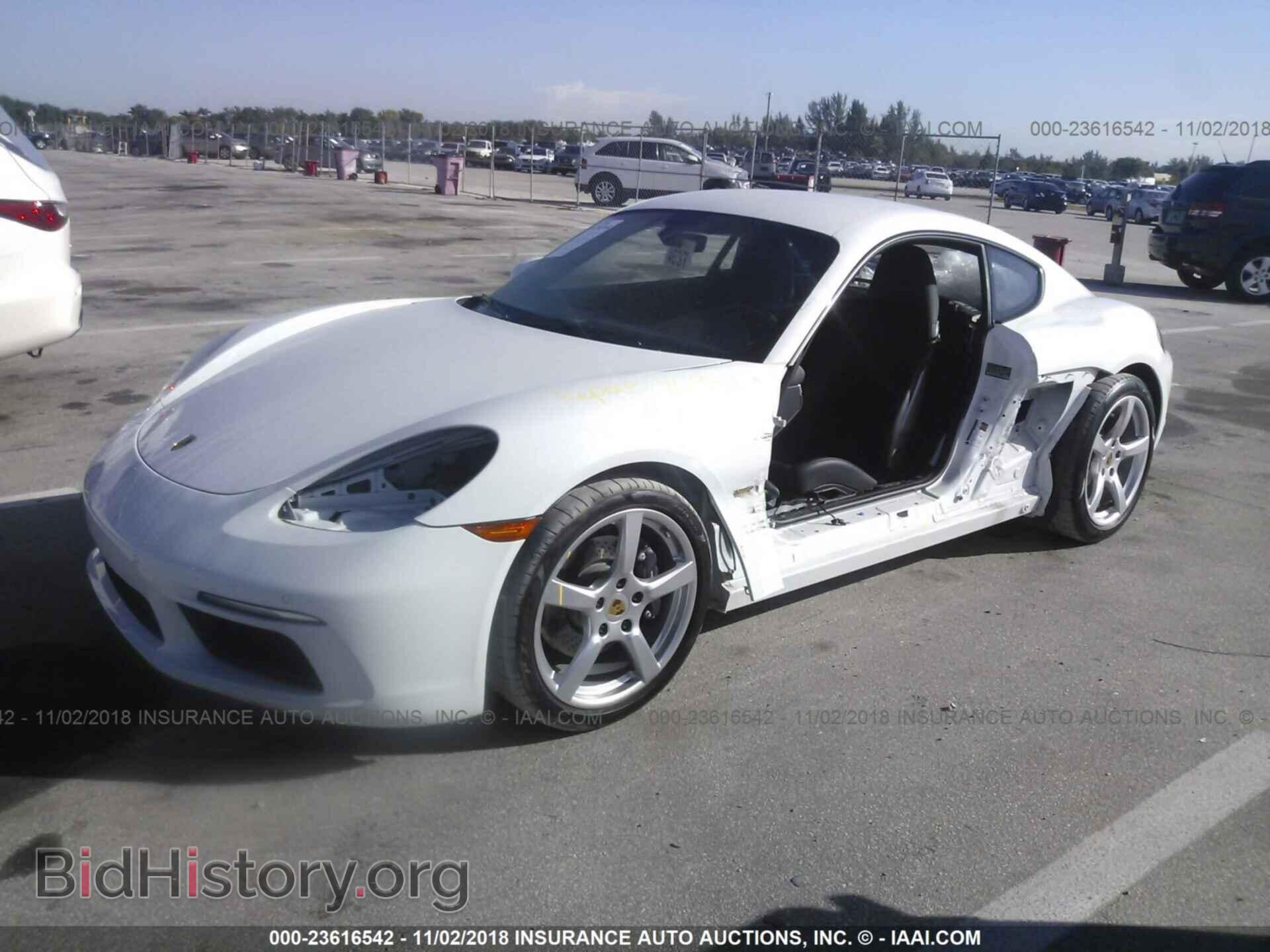 2018 Porsche Cayman - VIN: WP0AA2A87JK260306 - Фото 2