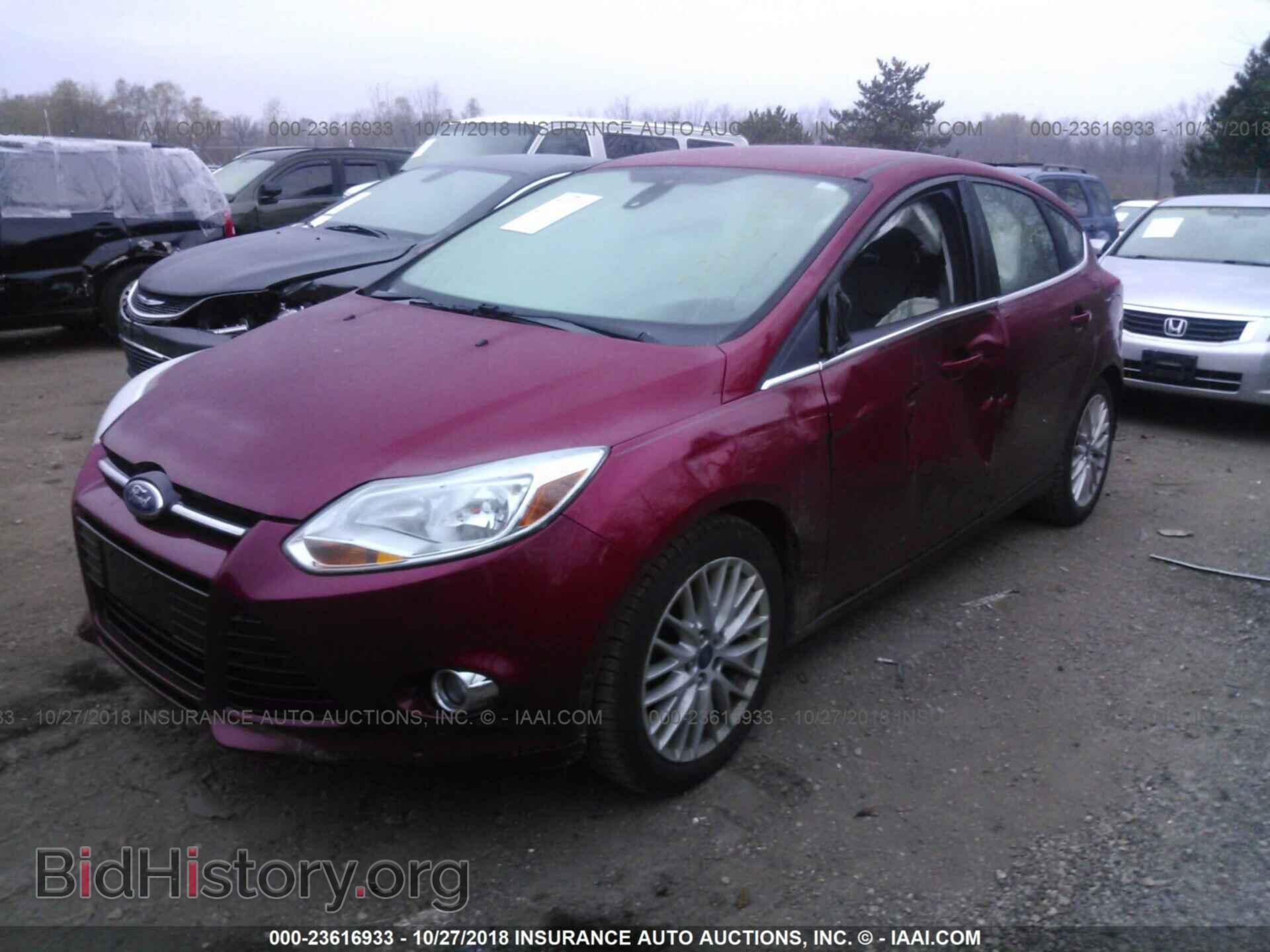2012 Ford Focus - VIN: 1FAHP3M22CL102324 - Photo 2