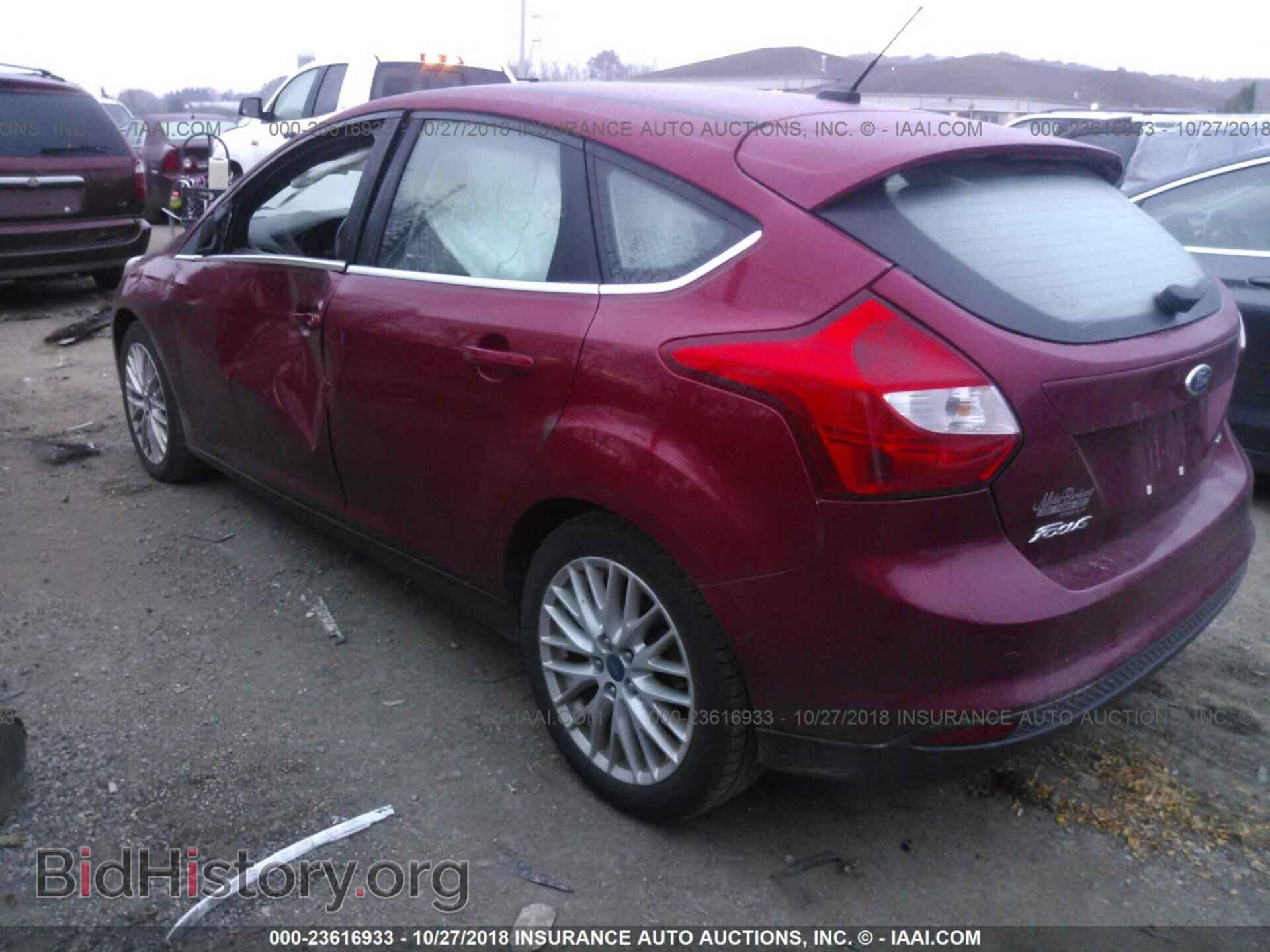 2012 Ford Focus - VIN: 1FAHP3M22CL102324 - Photo 3