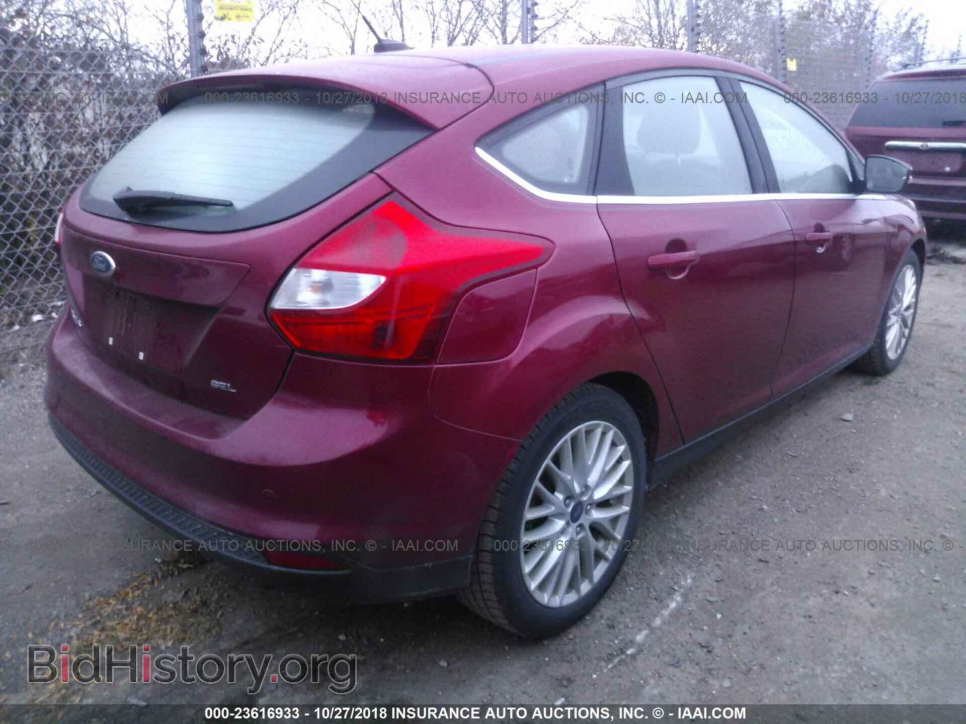 2012 Ford Focus - VIN: 1FAHP3M22CL102324 - Photo 4