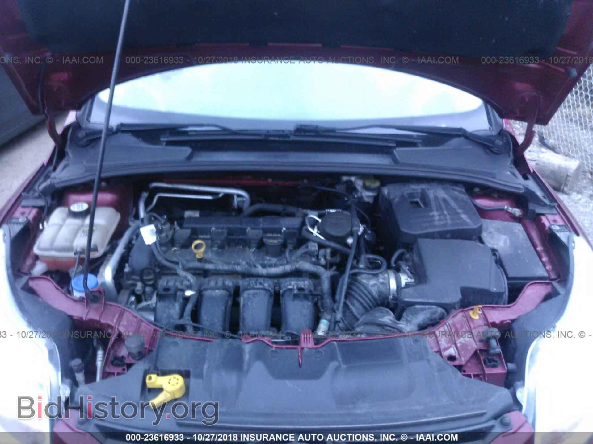 2012 Ford Focus - VIN: 1FAHP3M22CL102324 - Photo 10