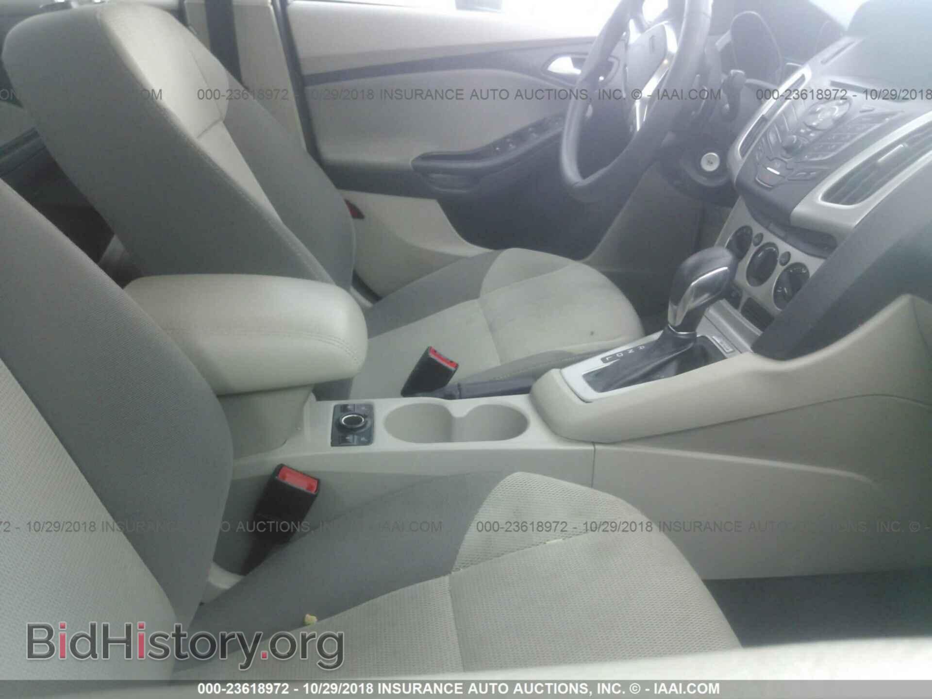 2012 Ford Focus - VIN: 1FAHP3F28CL187604 - Photo 5