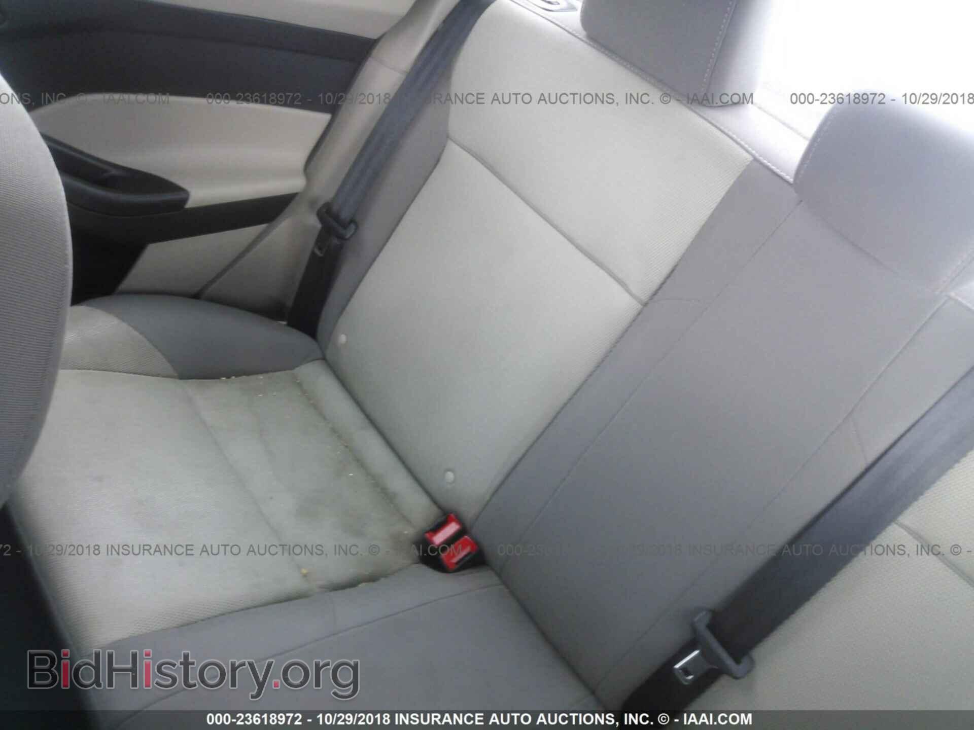 2012 Ford Focus - VIN: 1FAHP3F28CL187604 - Photo 8