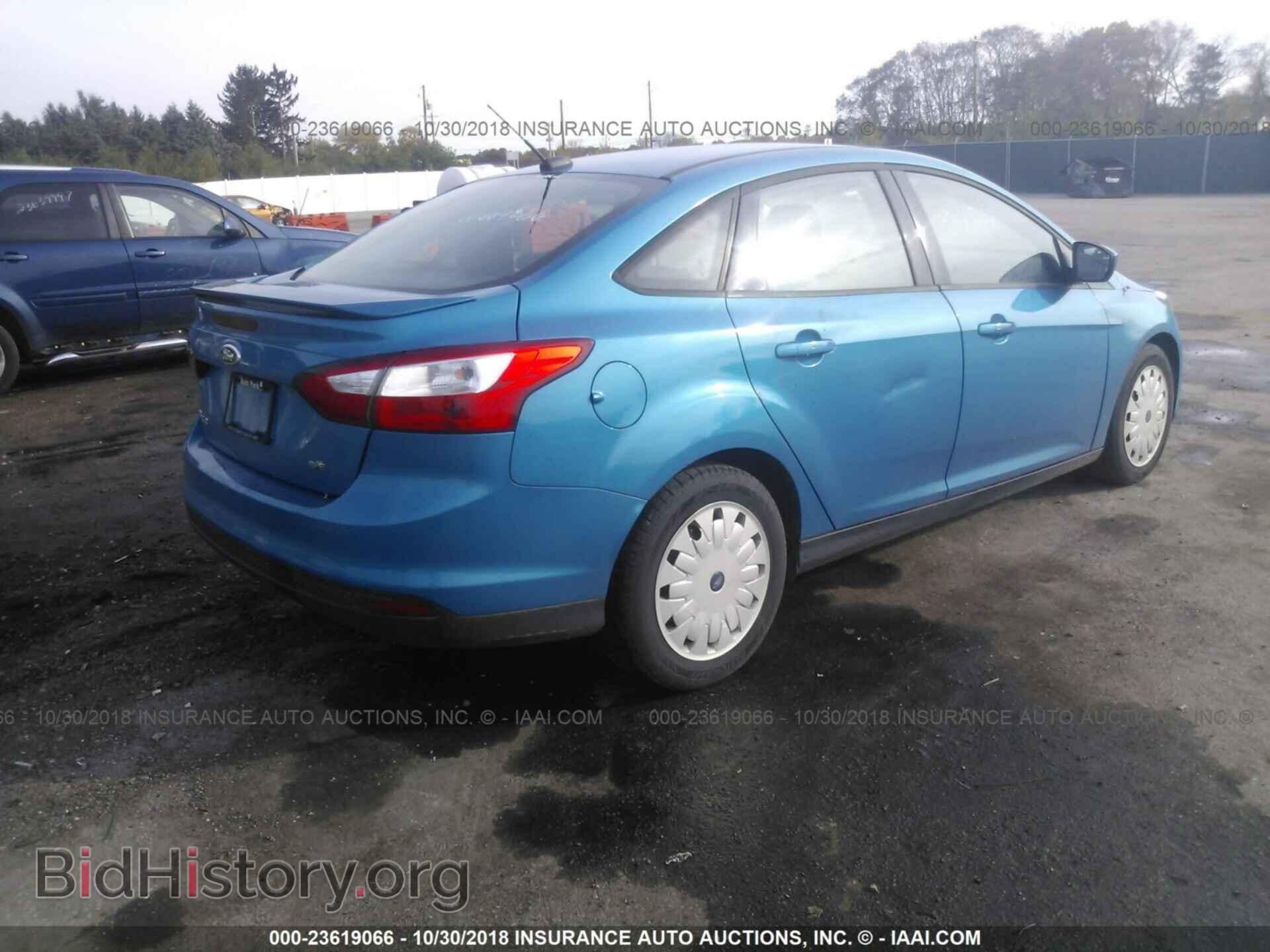 2012 Ford Focus - VIN: 1FAHP3F27CL267041 - Photo 4