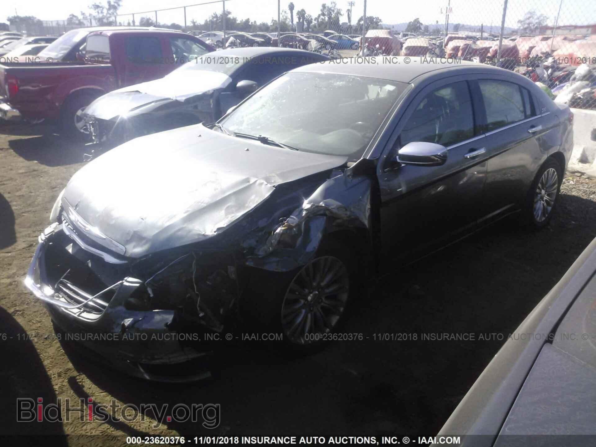 2013 CHRYSLER 200 - VIN: 1C3CCBCG2DN520349 - Photo 2
