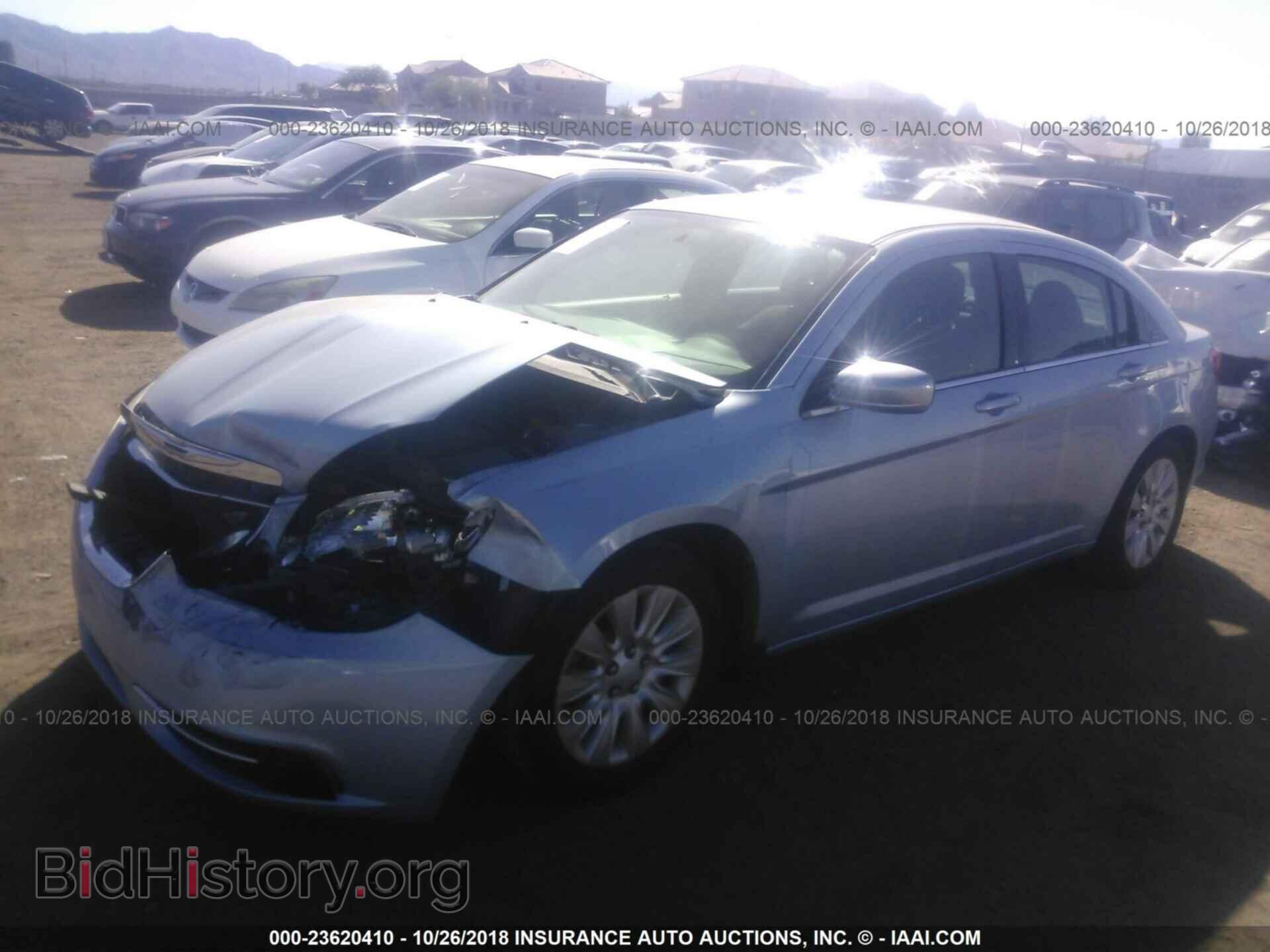 2013 Chrysler 200 - VIN: 1C3CCBAB0DN764010 - Фото 2