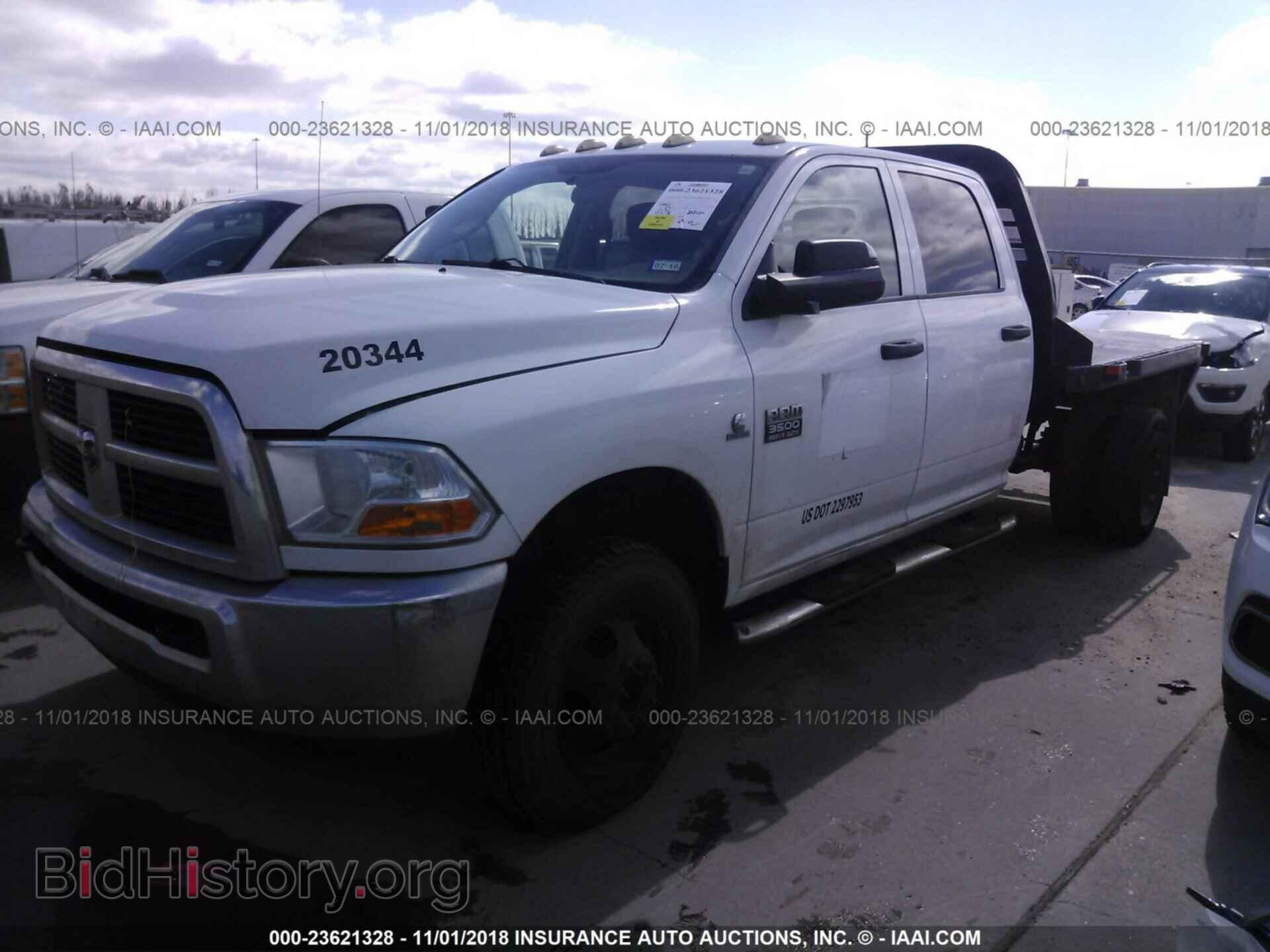 2012 Dodge Ram 3500 - VIN: 3C63DRGLXCG209145 - Фото 2