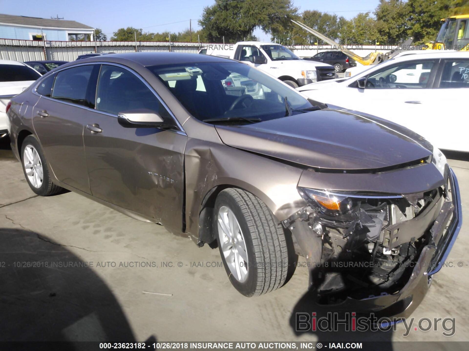 Photo 1G1ZD5ST8JF208036 - Chevrolet Malibu 2018