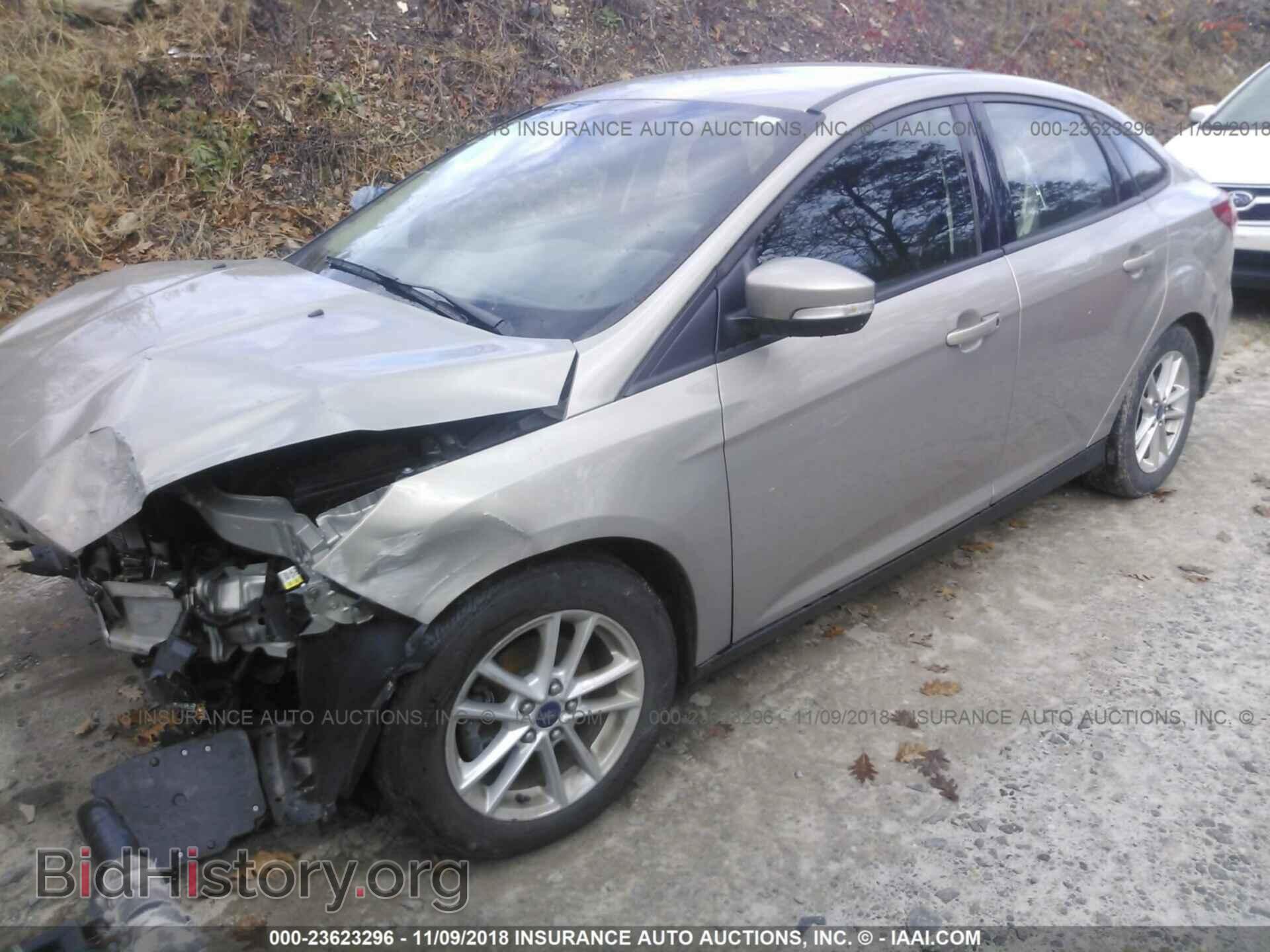 2015 Ford Focus - VIN: 1FADP3F28FL237677 - Photo 2