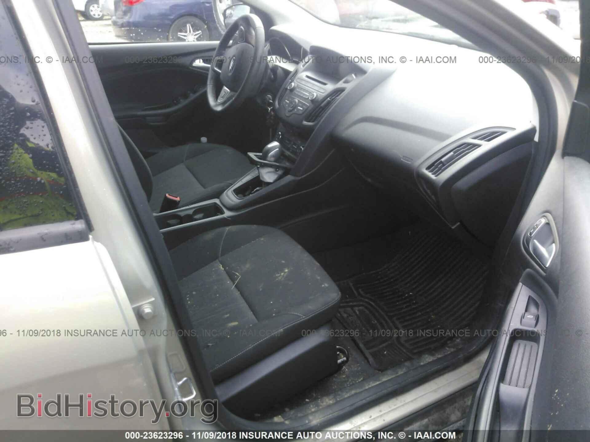 2015 Ford Focus - VIN: 1FADP3F28FL237677 - Photo 5