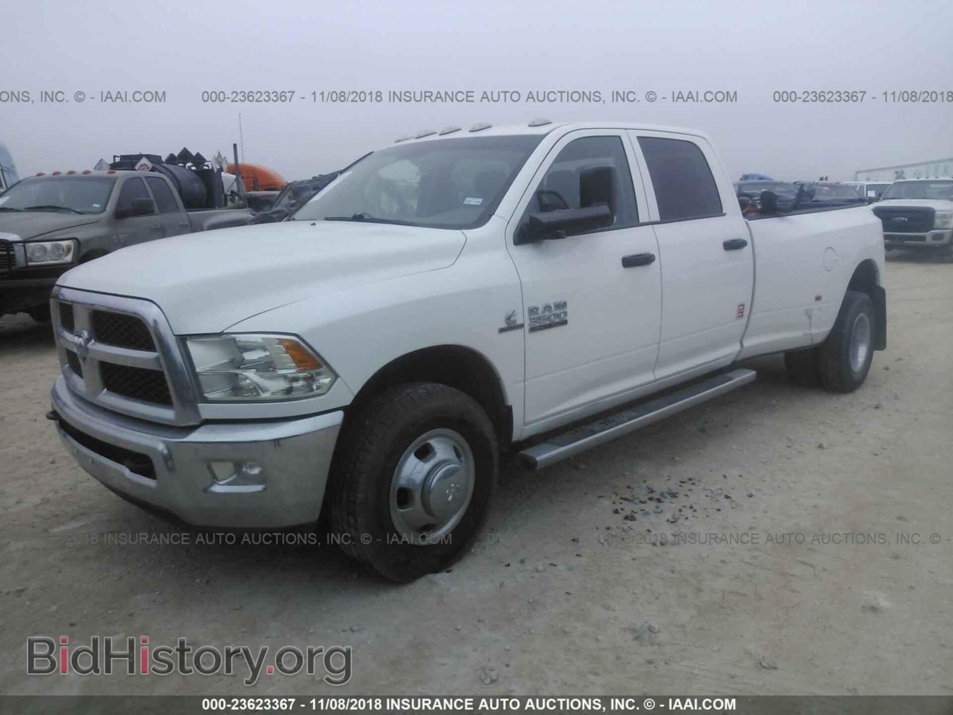 2013 Ram 3500 - VIN: 3C63RPGL2DG579142 - Photo 2