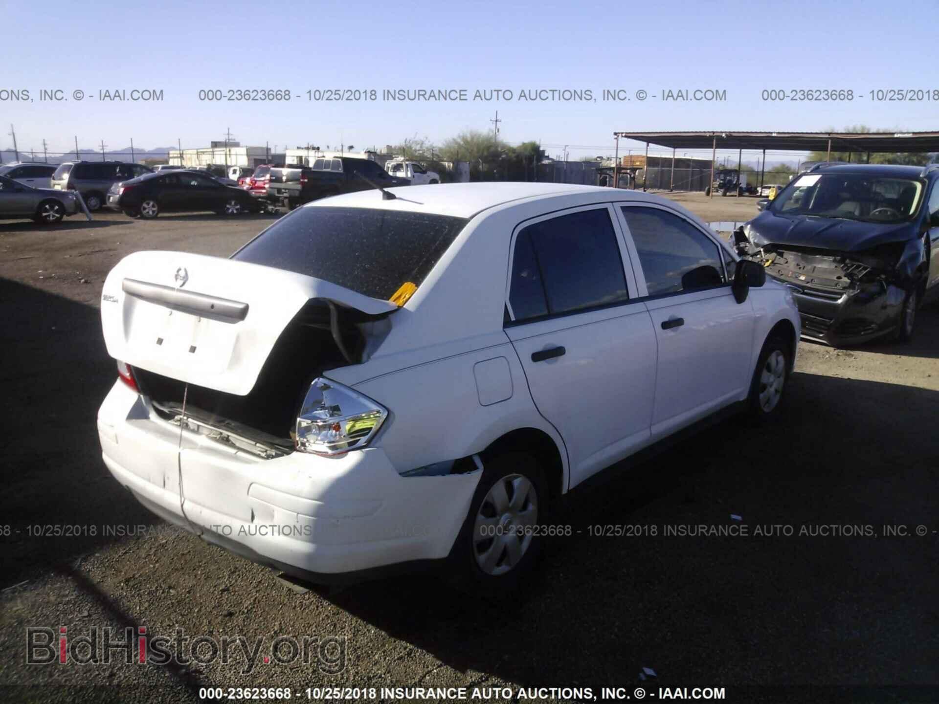 2011 Nissan Versa - VIN: 3N1CC1APXBL422131 - Фото 4