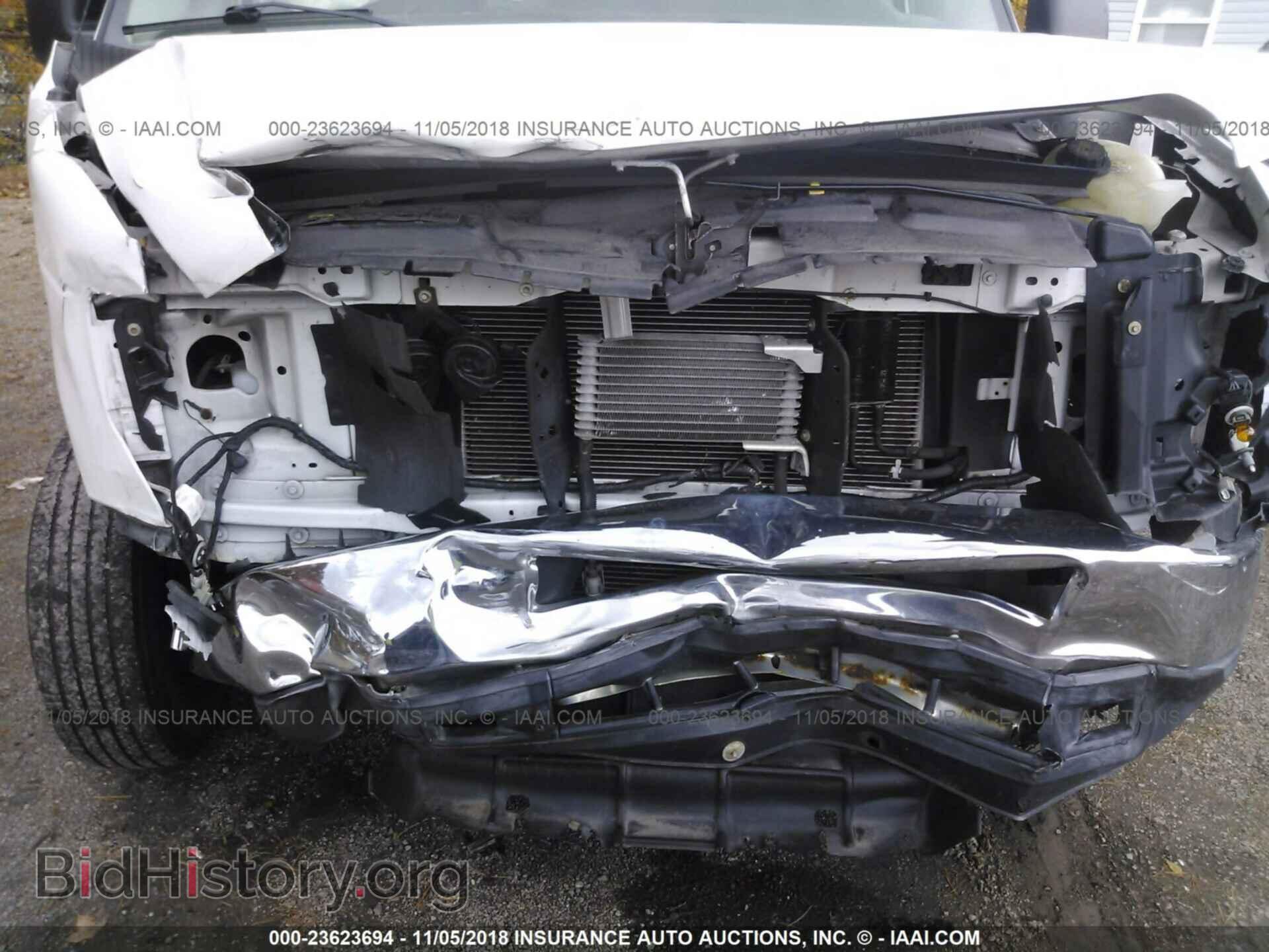 2011 Ford Econoline - VIN: 1FBNE3BL8BDA68711 - Photo 6