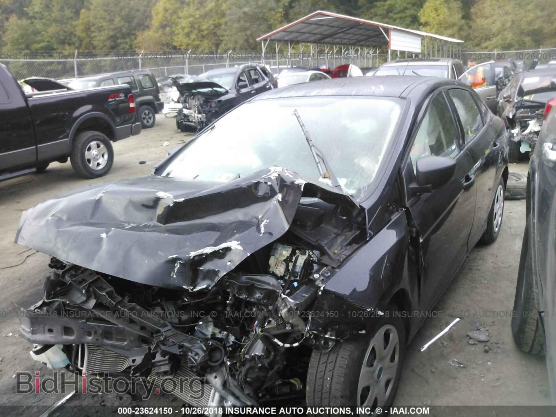 2017 Ford Focus - VIN: 1FADP3E2XHL252315 - Фото 2