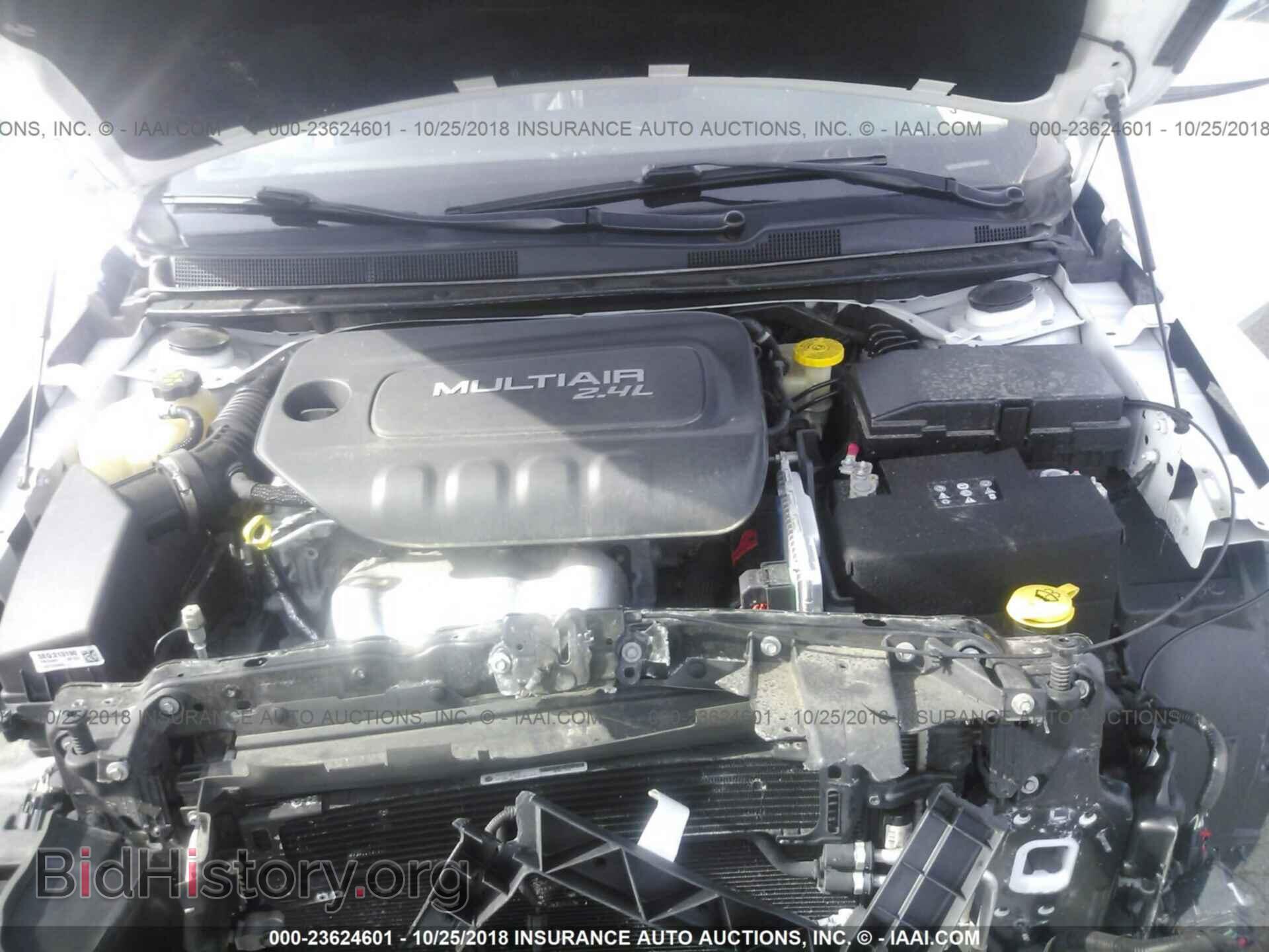 2015 CHRYSLER 200 - VIN: 1C3CCCABXFN755467 - Фото 10